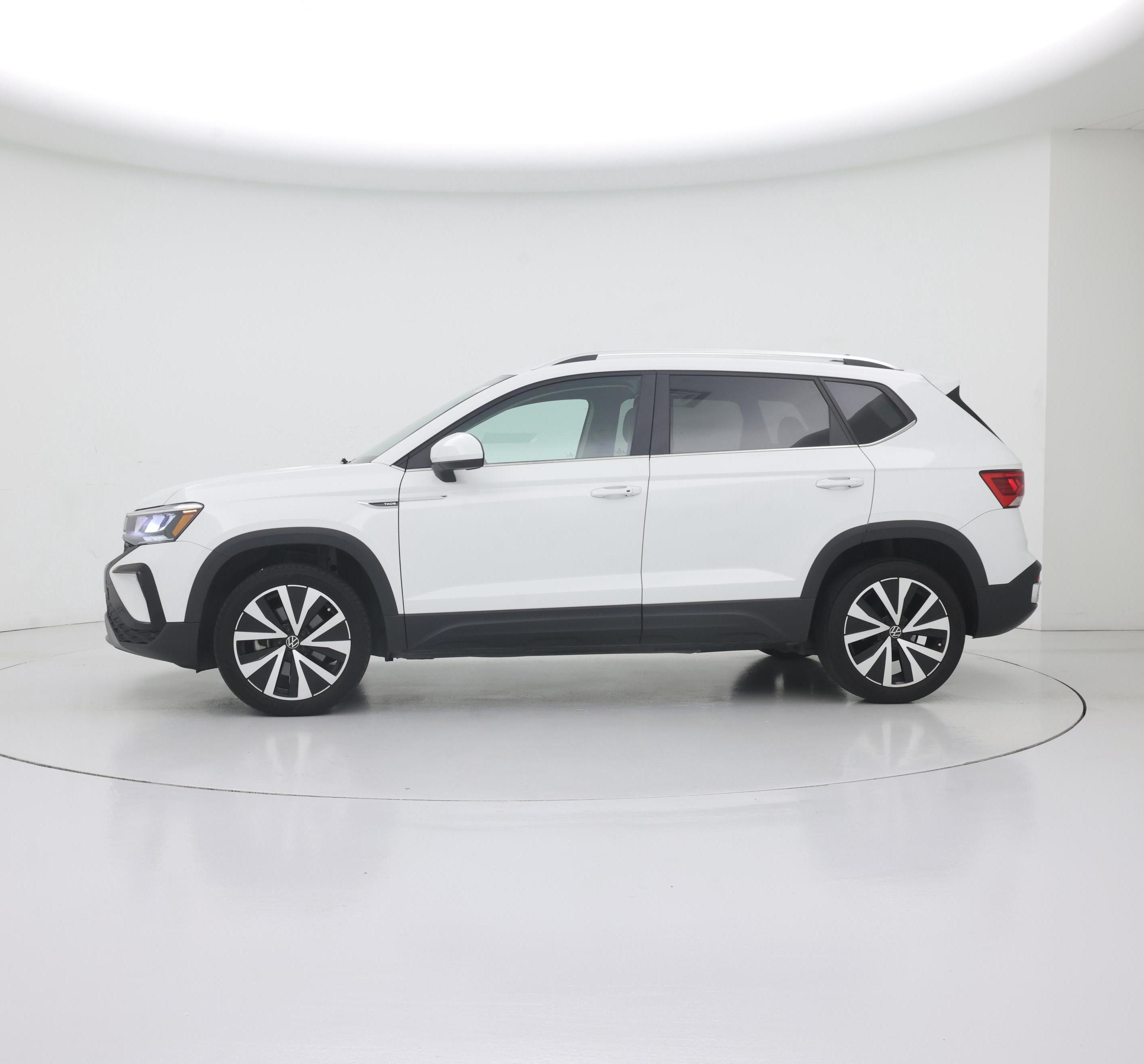 Thumbnail: 2022 Volkswagen Taos - 3