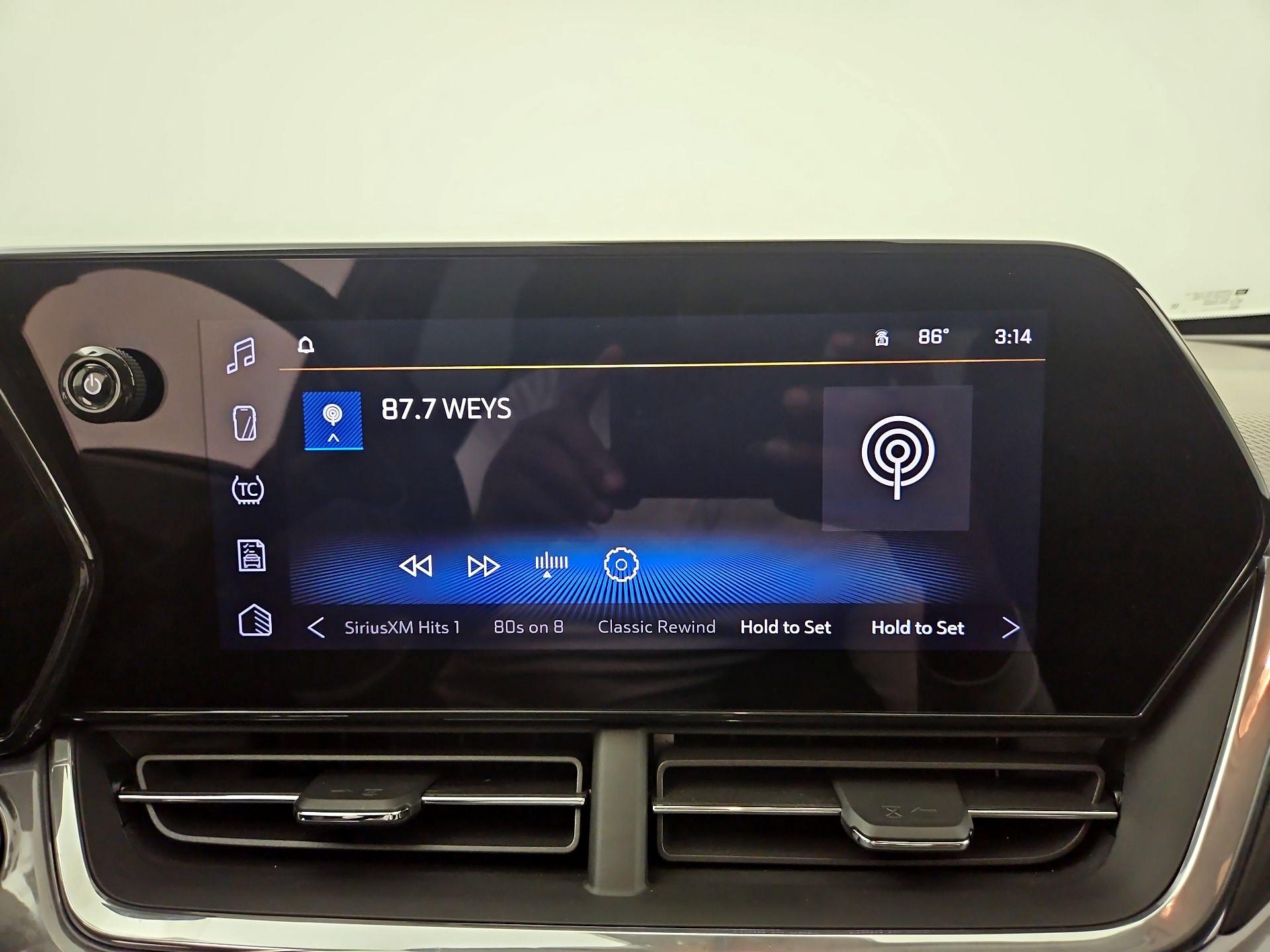 Thumbnail: 2024 Chevrolet Trax - 15