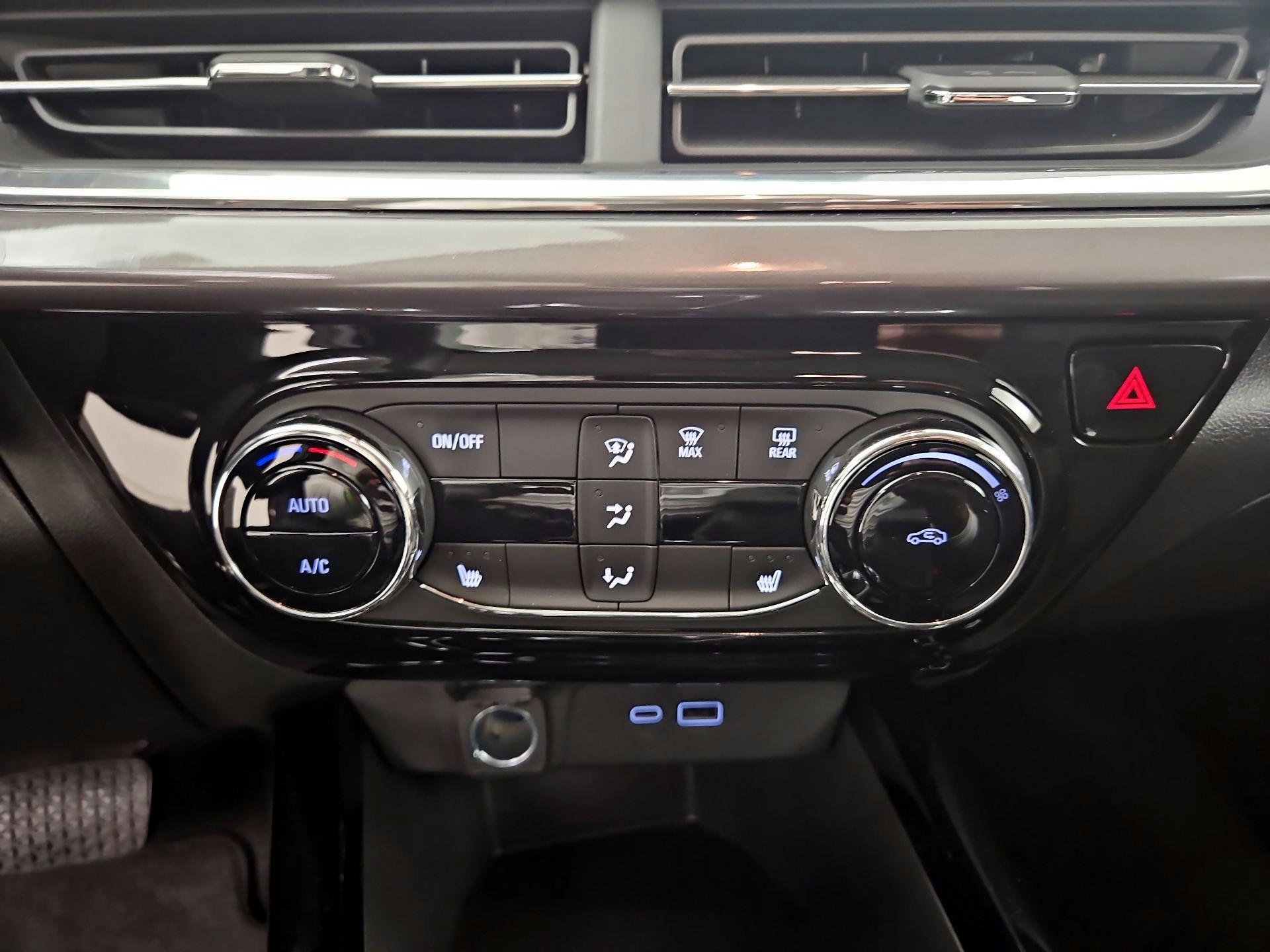 Thumbnail: 2024 Chevrolet Trax - 16