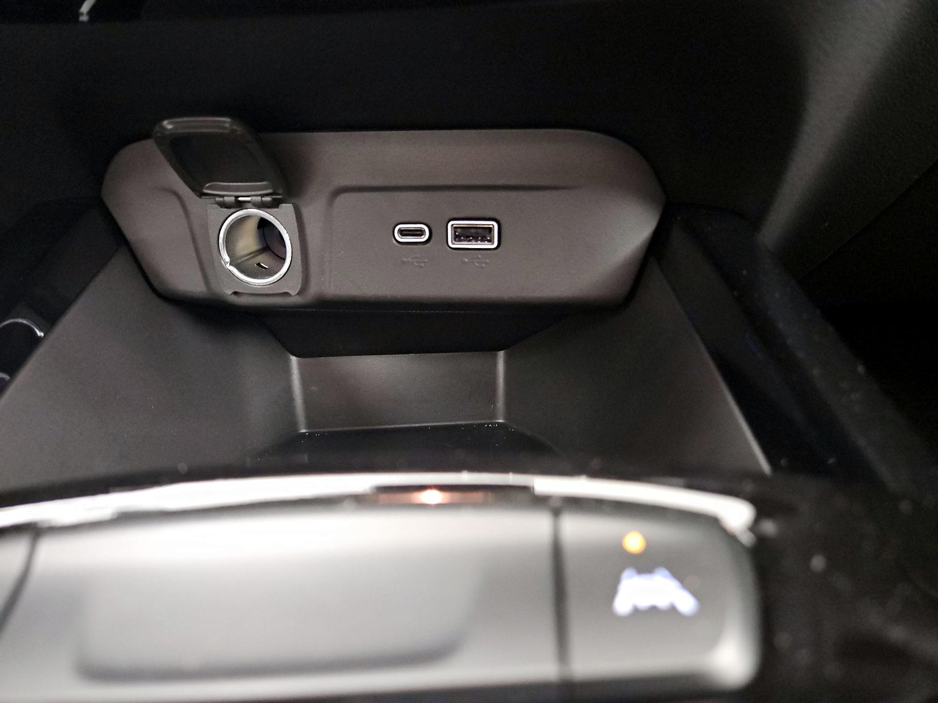 Thumbnail: 2024 Chevrolet Trax - 18