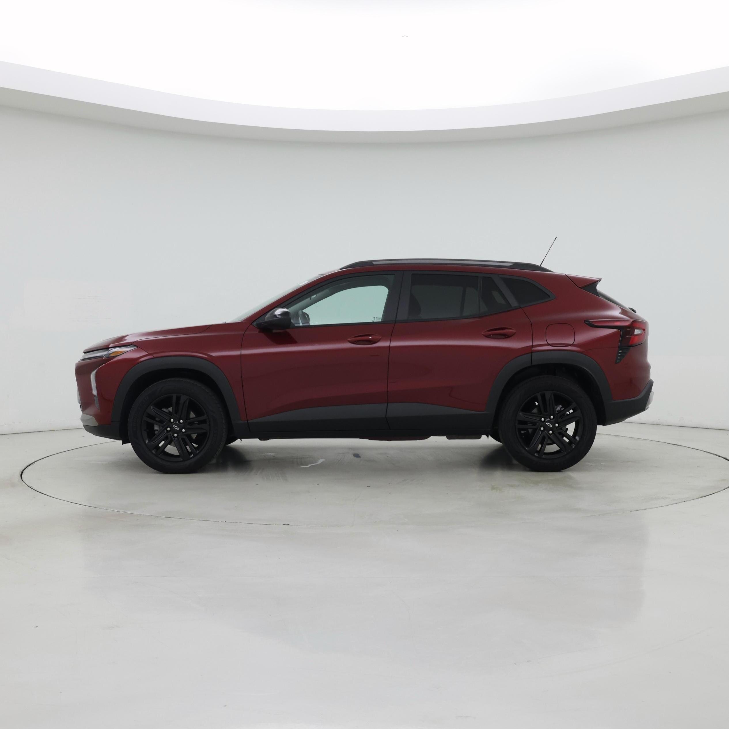 Thumbnail: 2024 Chevrolet Trax - 3