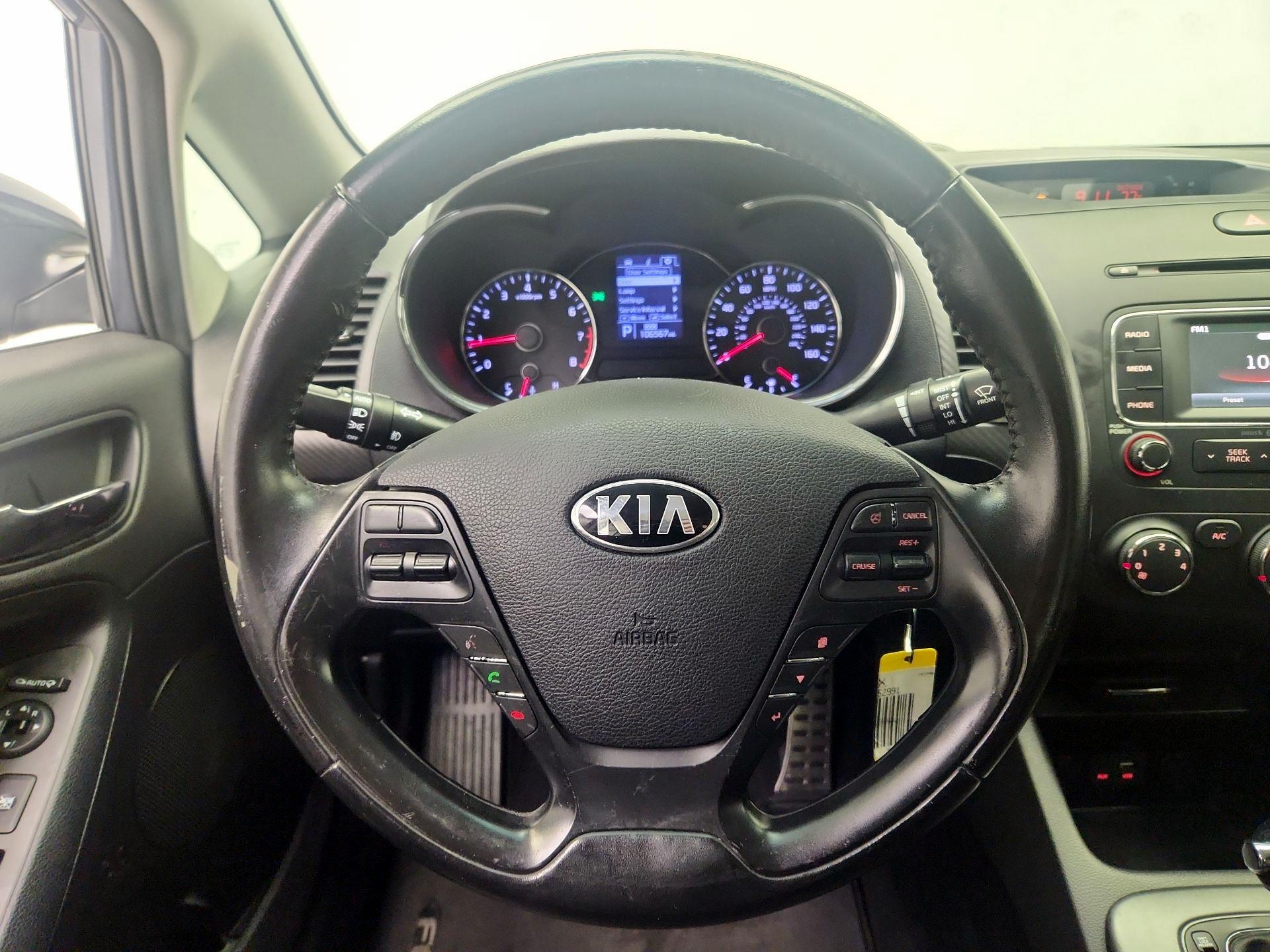 Thumbnail: 2016 Kia Forte - 10