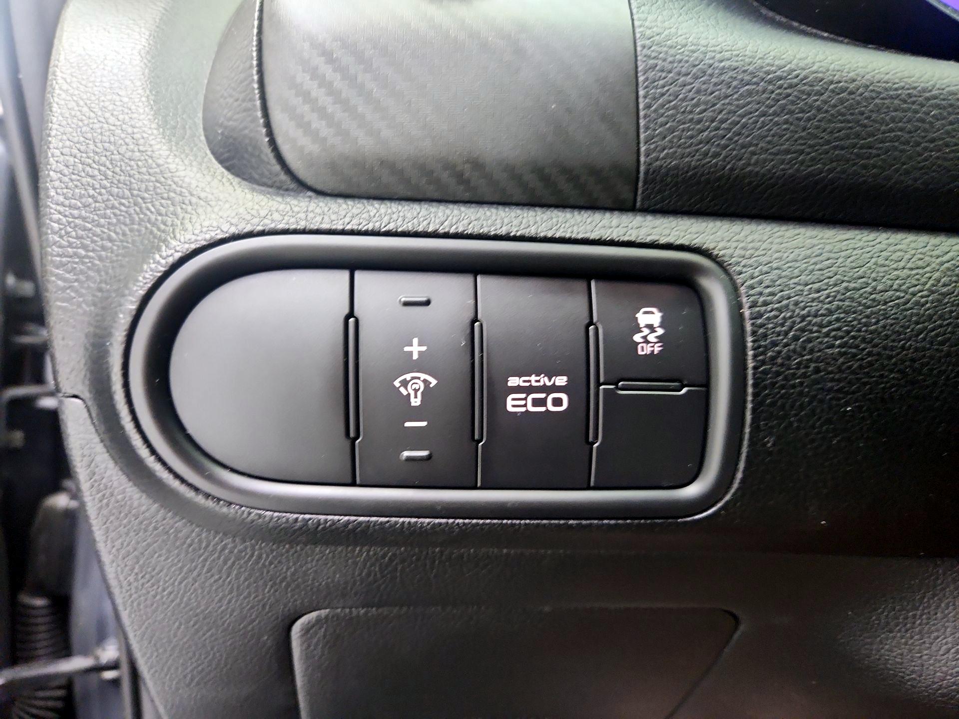 Thumbnail: 2016 Kia Forte - 13