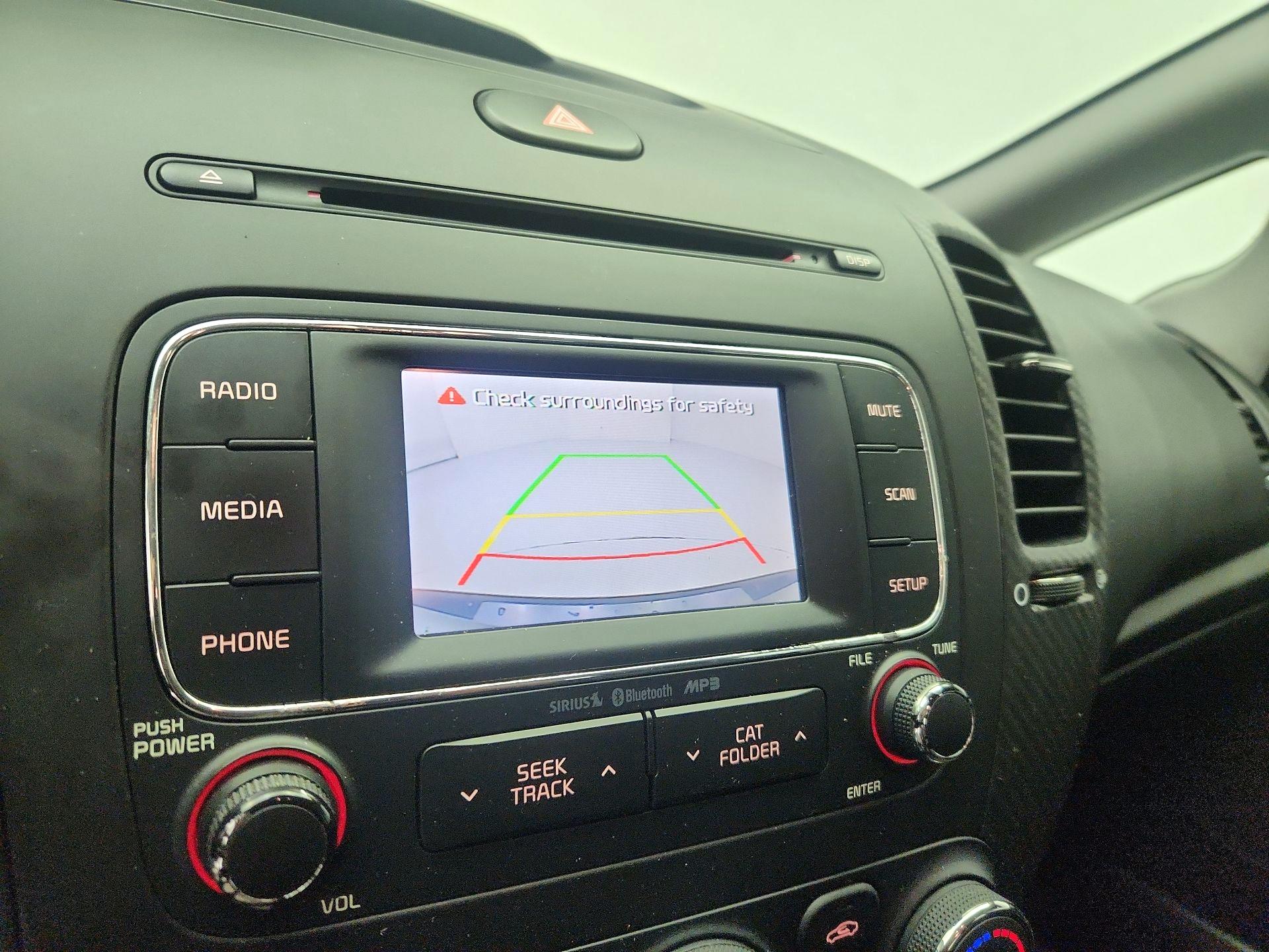 Thumbnail: 2016 Kia Forte - 14