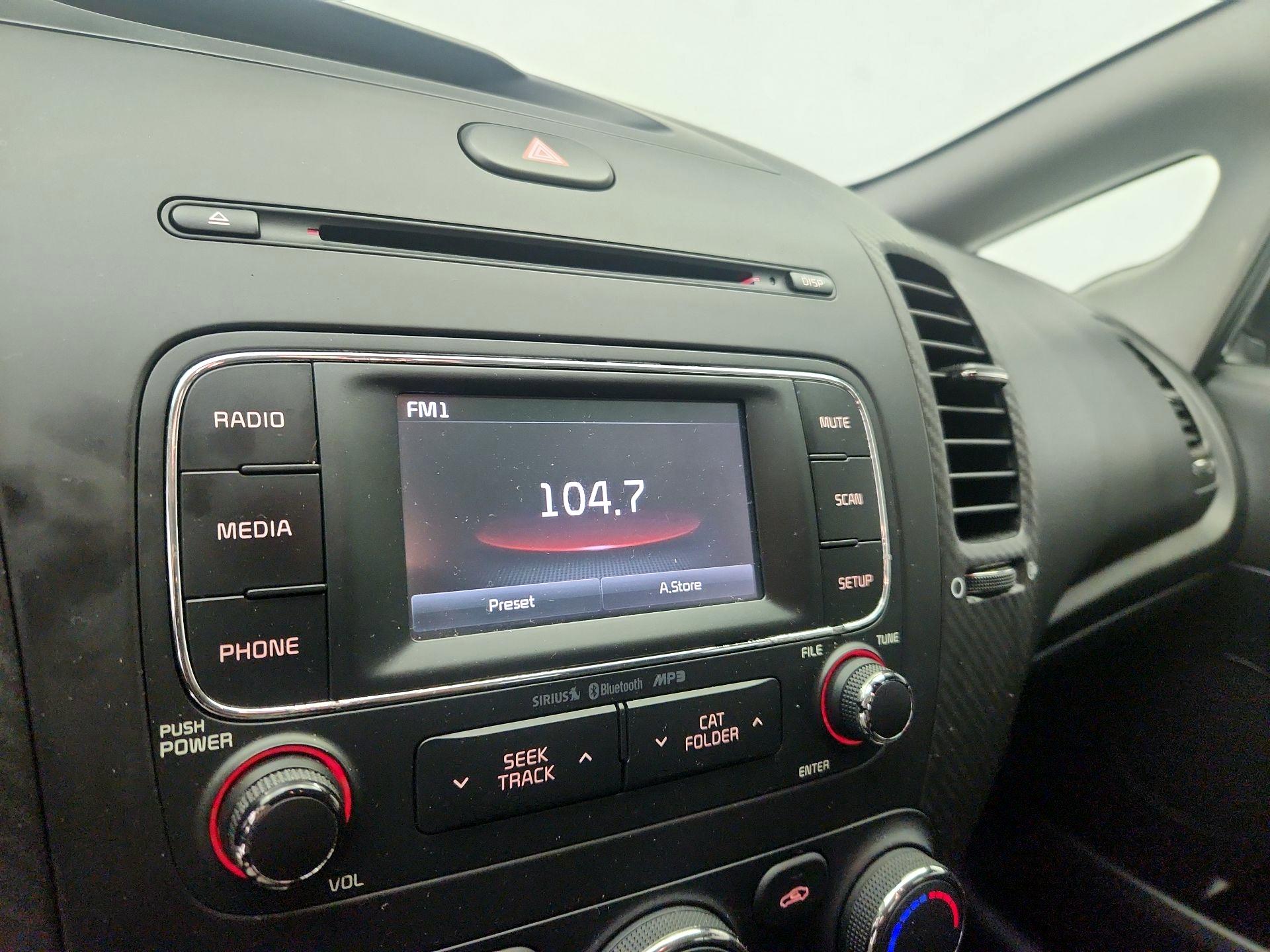 Thumbnail: 2016 Kia Forte - 15