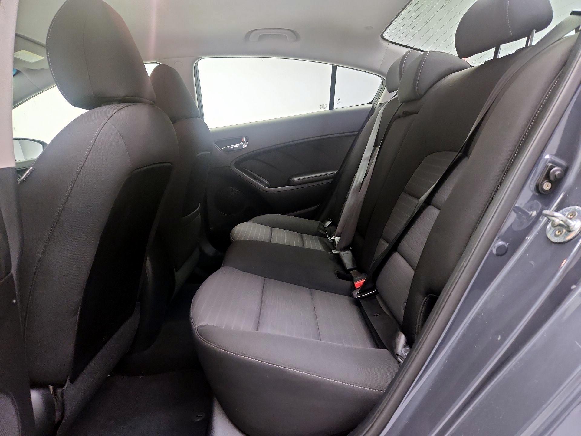 Thumbnail: 2016 Kia Forte - 19