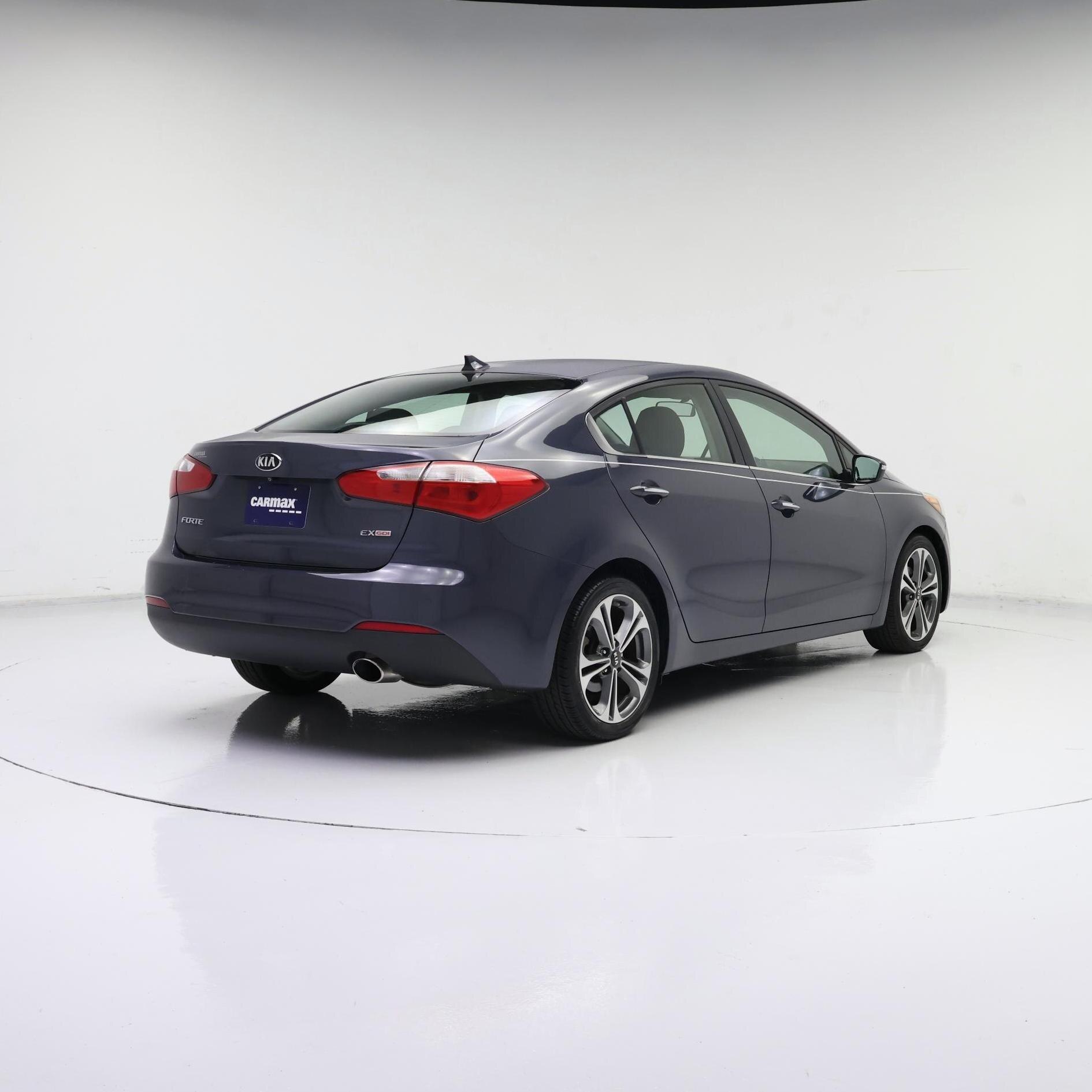 Thumbnail: 2016 Kia Forte - 8