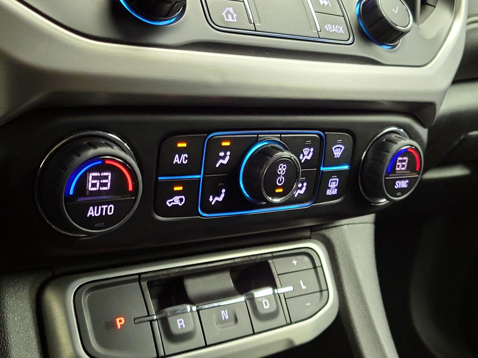 Thumbnail: 2023 GMC Acadia - 16