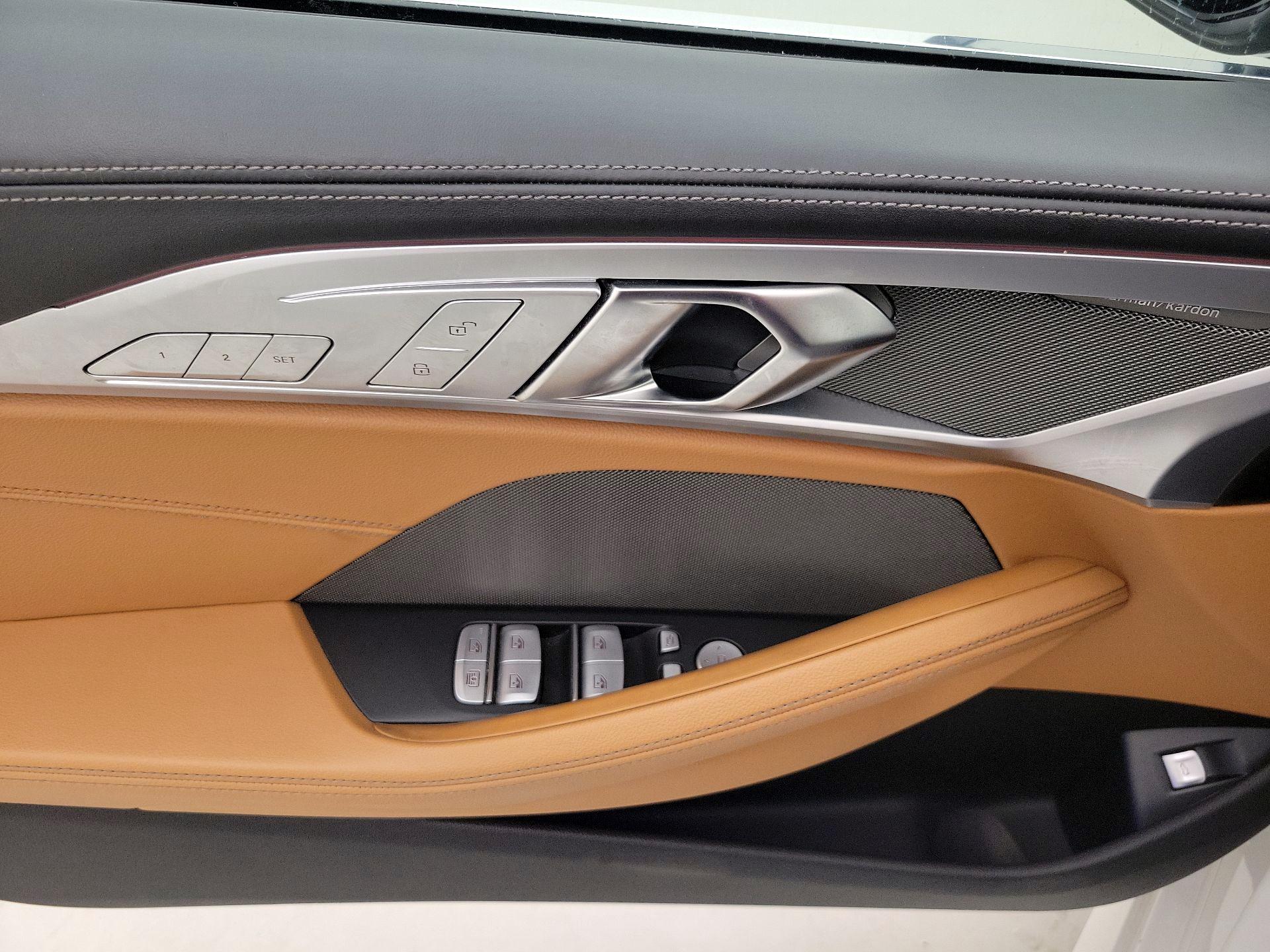 Thumbnail: 2020 BMW 8 Series - 12