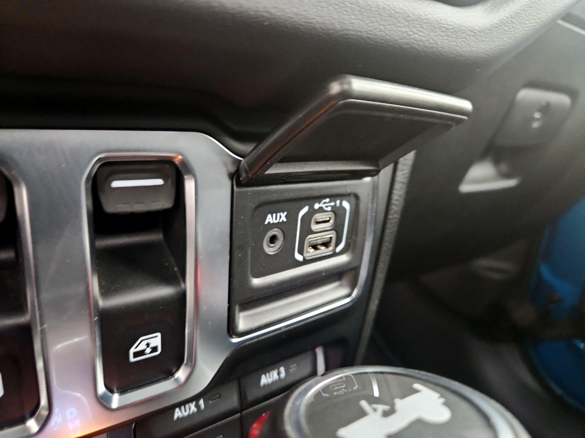 Thumbnail: 2024 Jeep Wrangler - 19