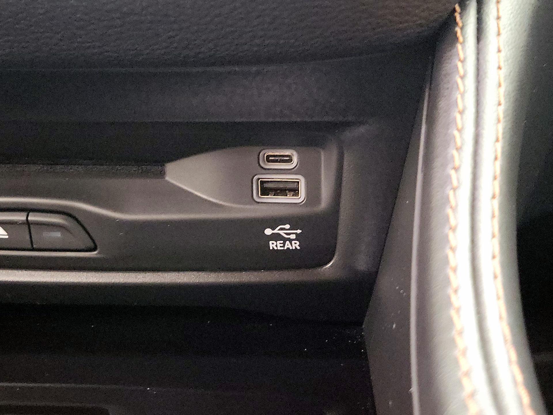 Thumbnail: 2024 Chrysler Pacifica - 19