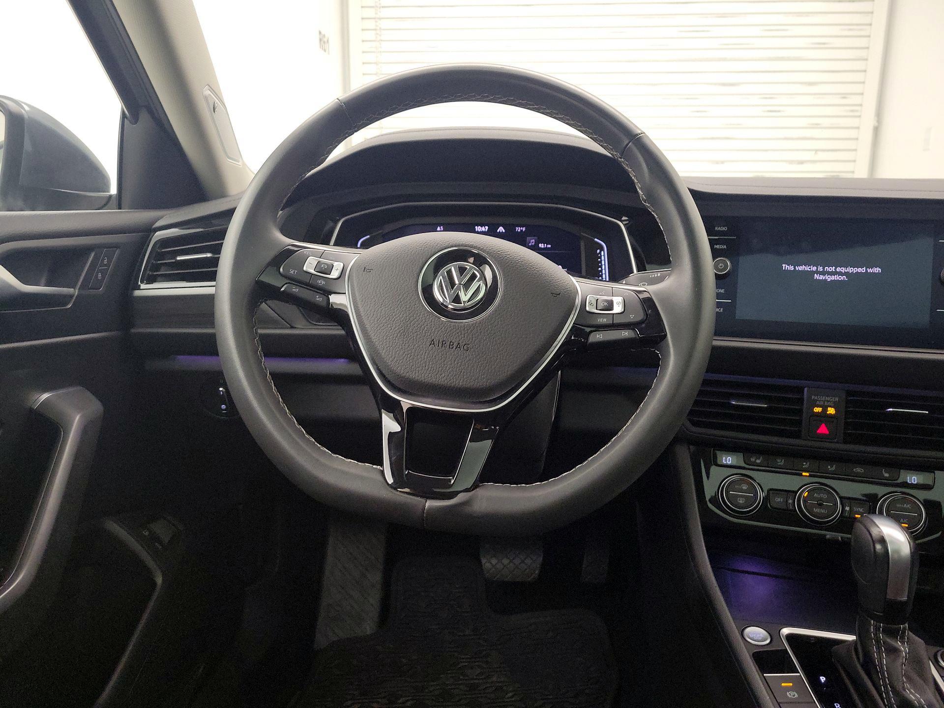 Thumbnail: 2021 Volkswagen Jetta - 10