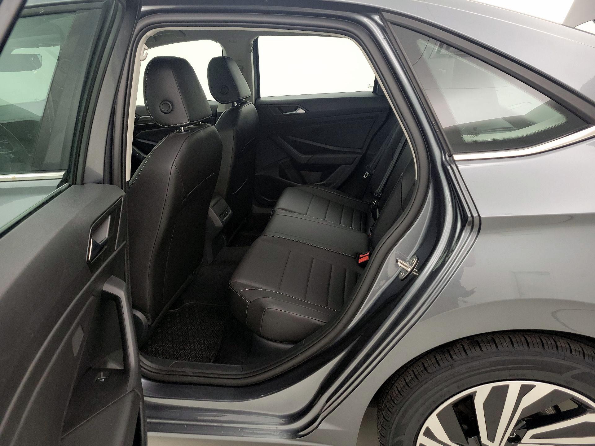 Thumbnail: 2021 Volkswagen Jetta - 20