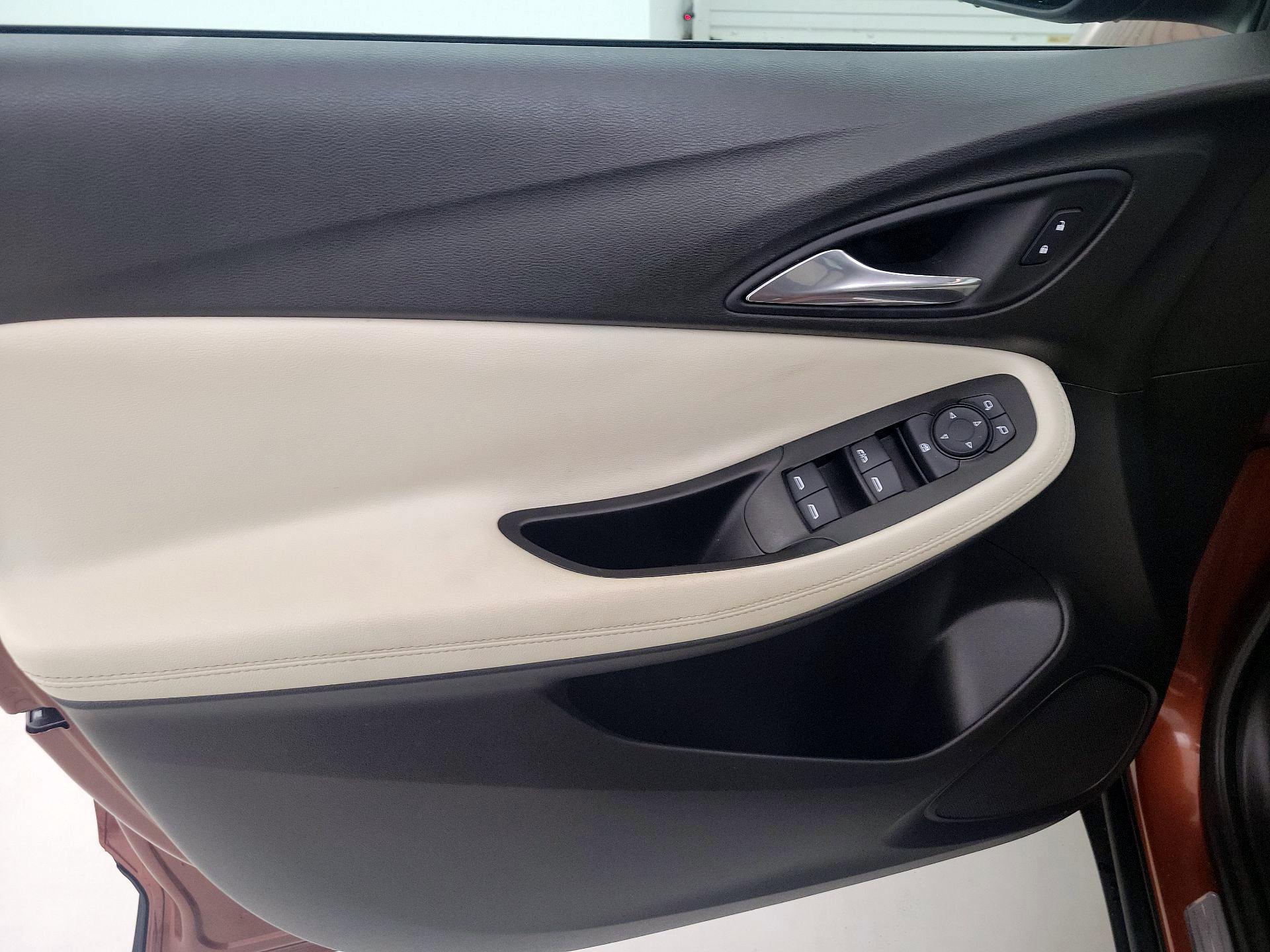 Thumbnail: 2021 Buick Encore GX - 12