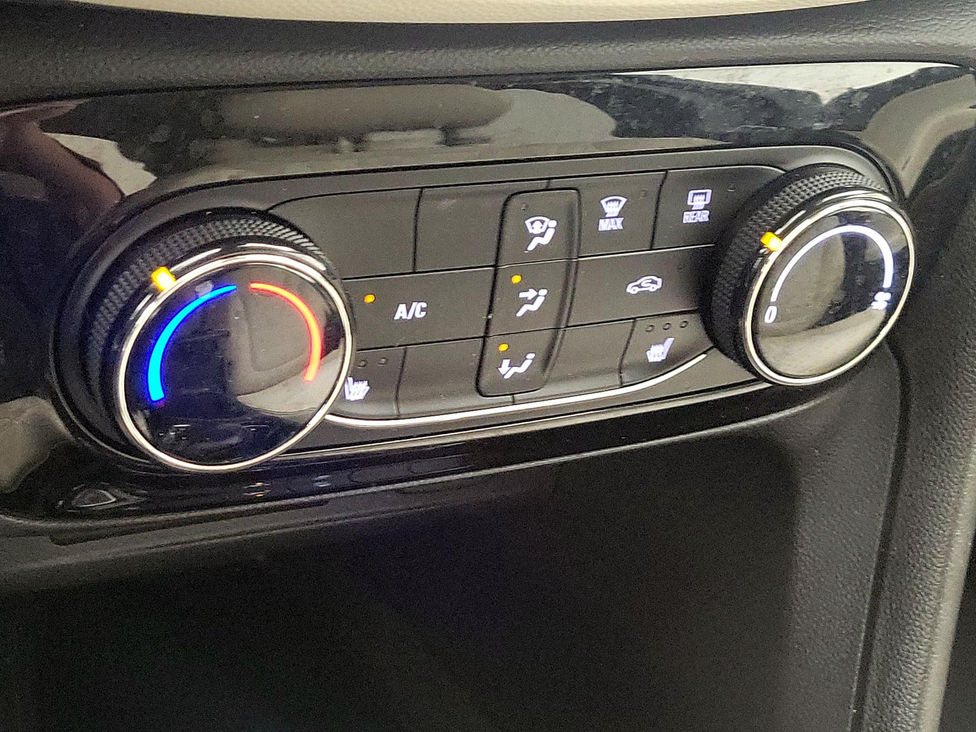 Thumbnail: 2021 Buick Encore GX - 16