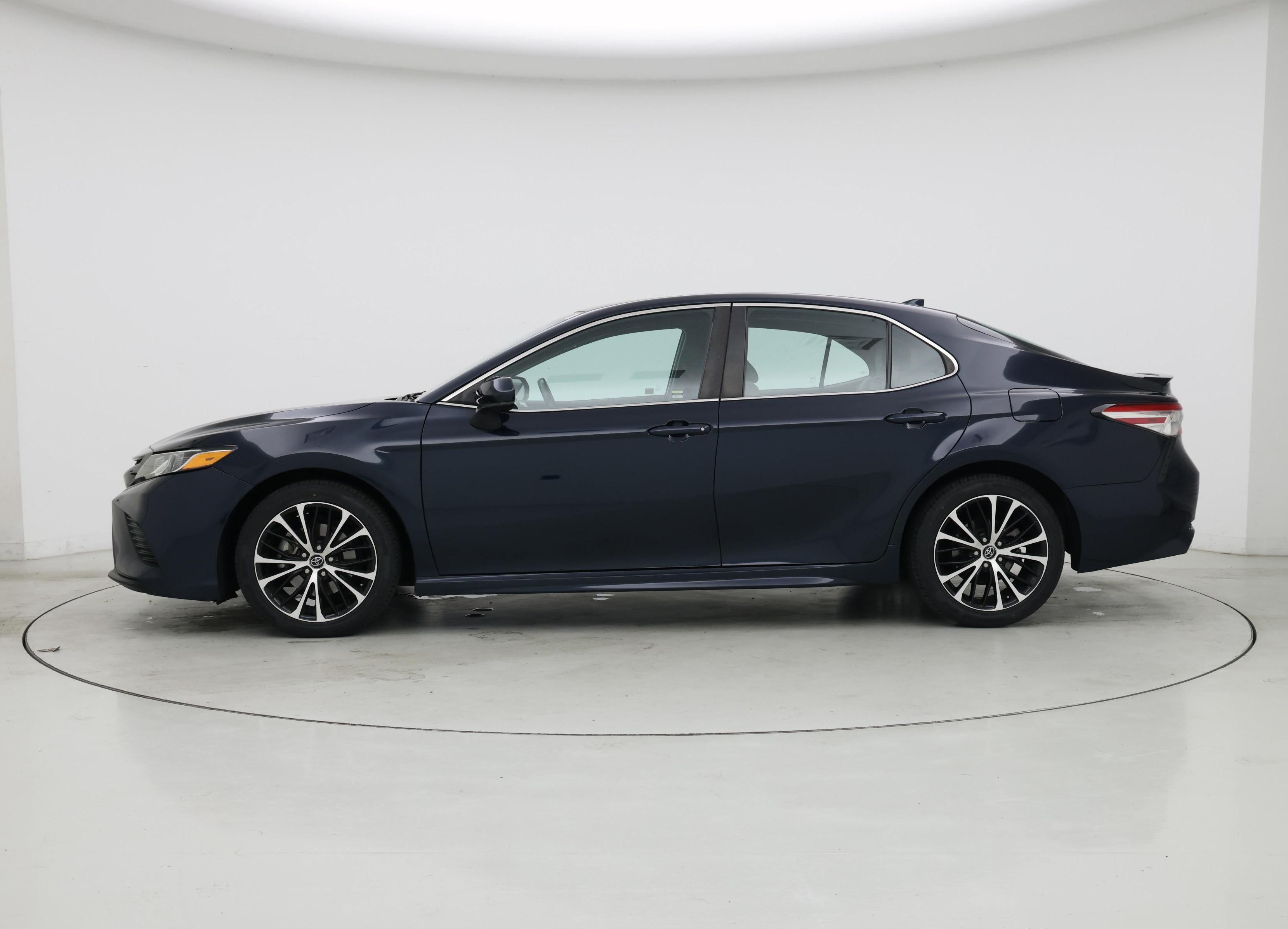 Thumbnail: 2020 Toyota Camry - 3