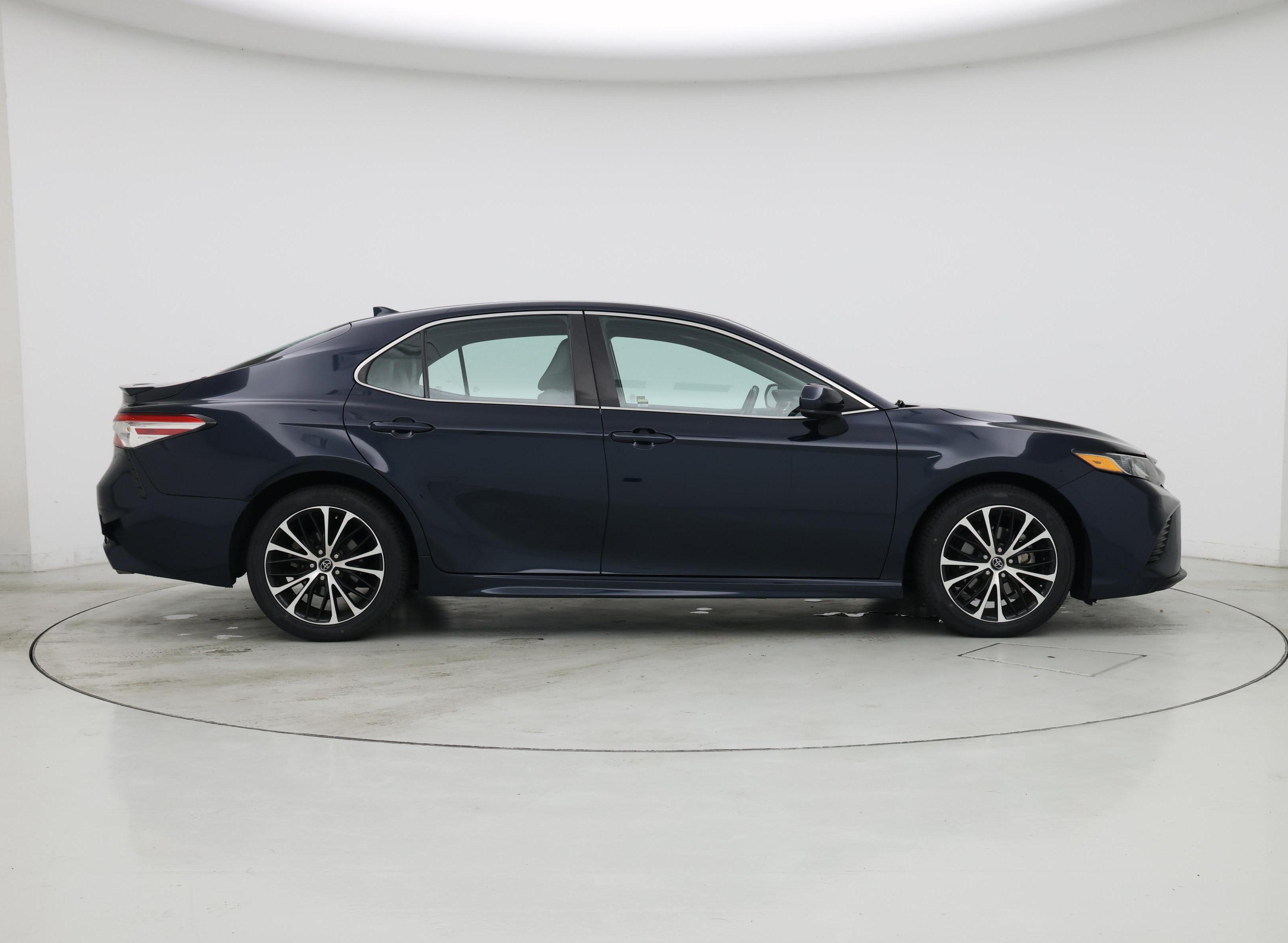 Thumbnail: 2020 Toyota Camry - 7