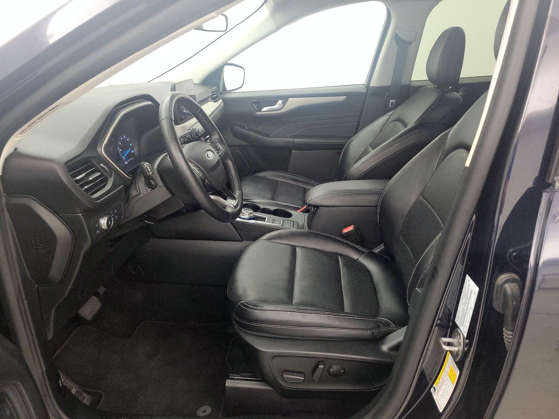 Thumbnail: 2021 Ford Escape - 11
