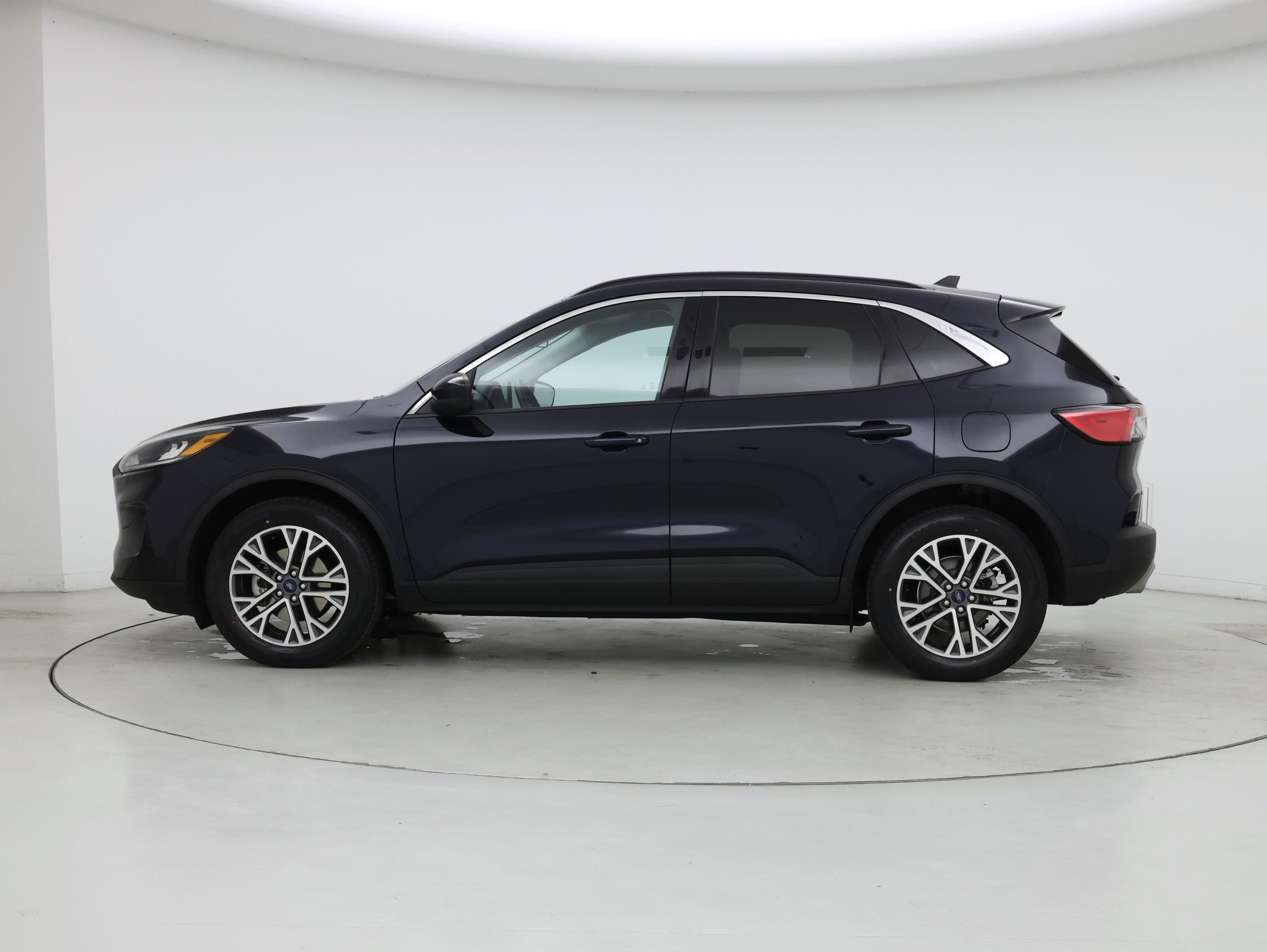 Thumbnail: 2021 Ford Escape - 3