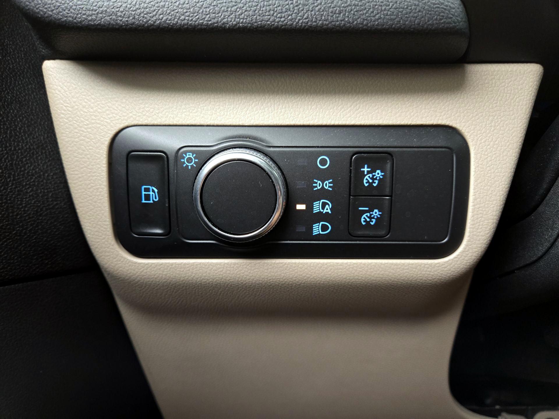 Thumbnail: 2021 Ford Escape - 13