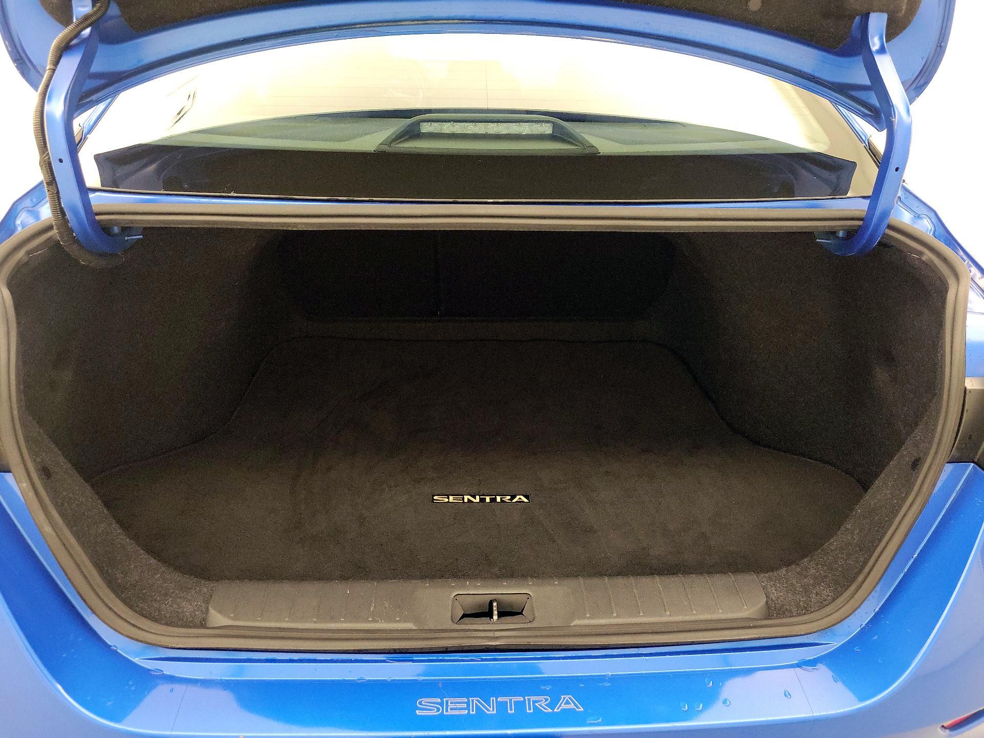 Thumbnail: 2021 Nissan Sentra - 20