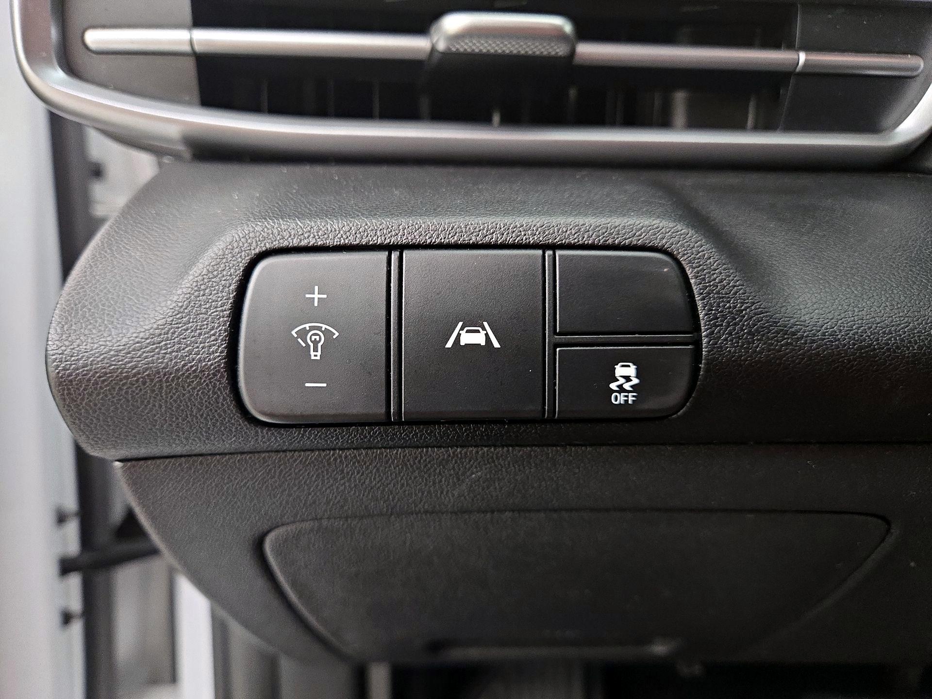 Thumbnail: 2021 Hyundai Elantra - 13