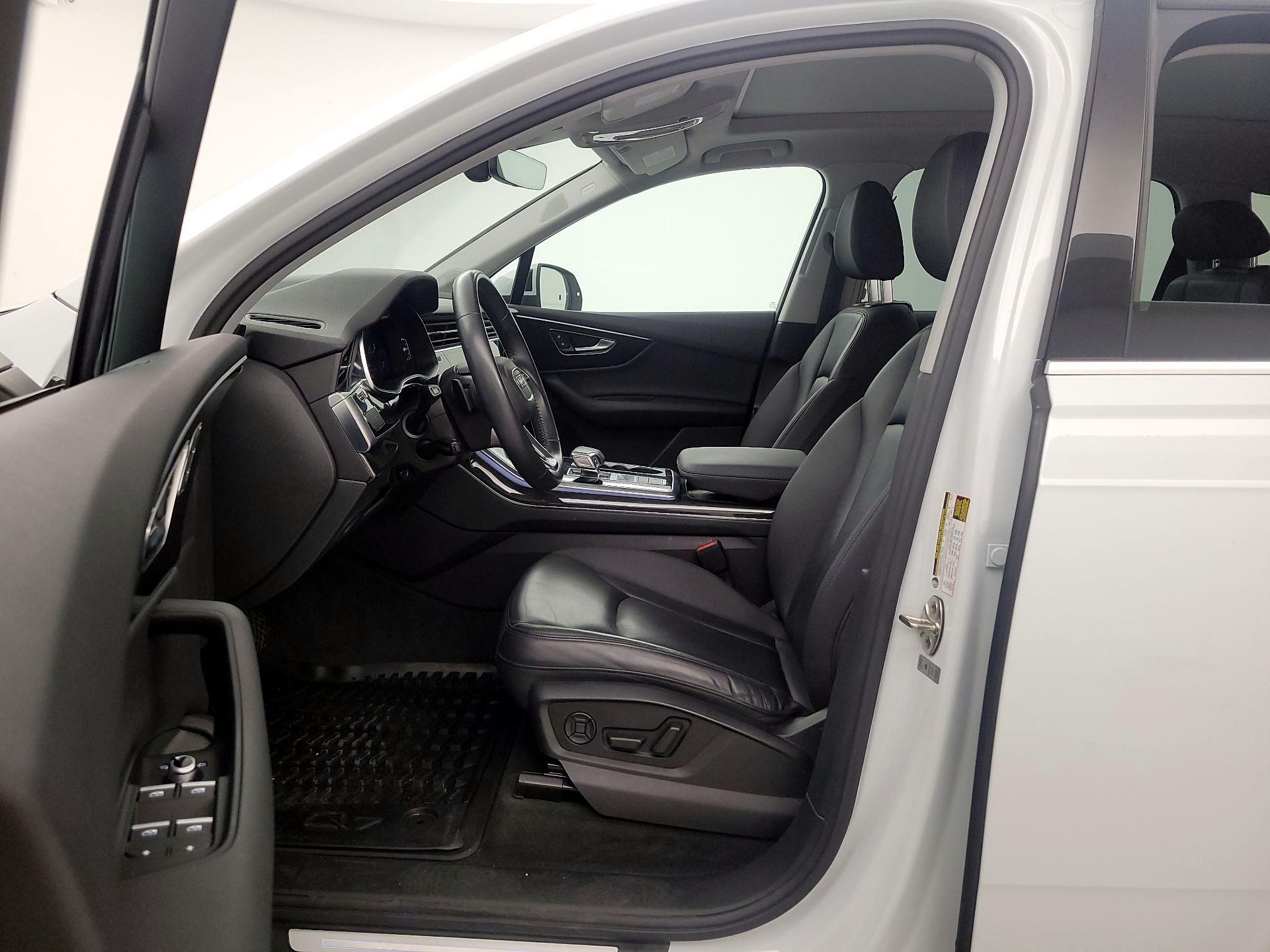 Thumbnail: 2020 Audi Q7 - 11
