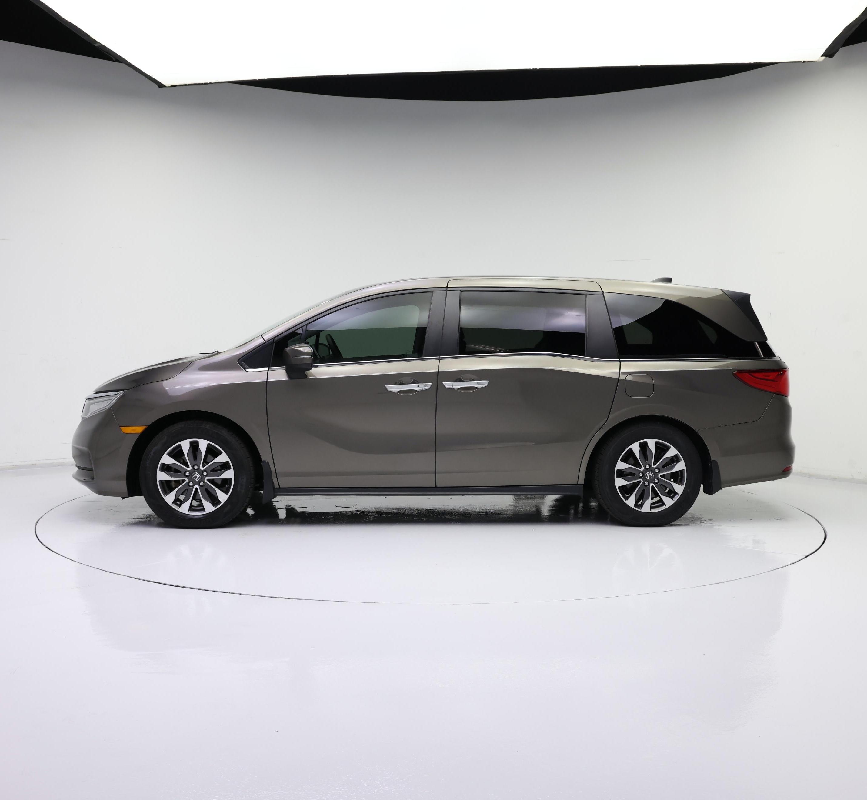Thumbnail: 2021 Honda Odyssey - 3
