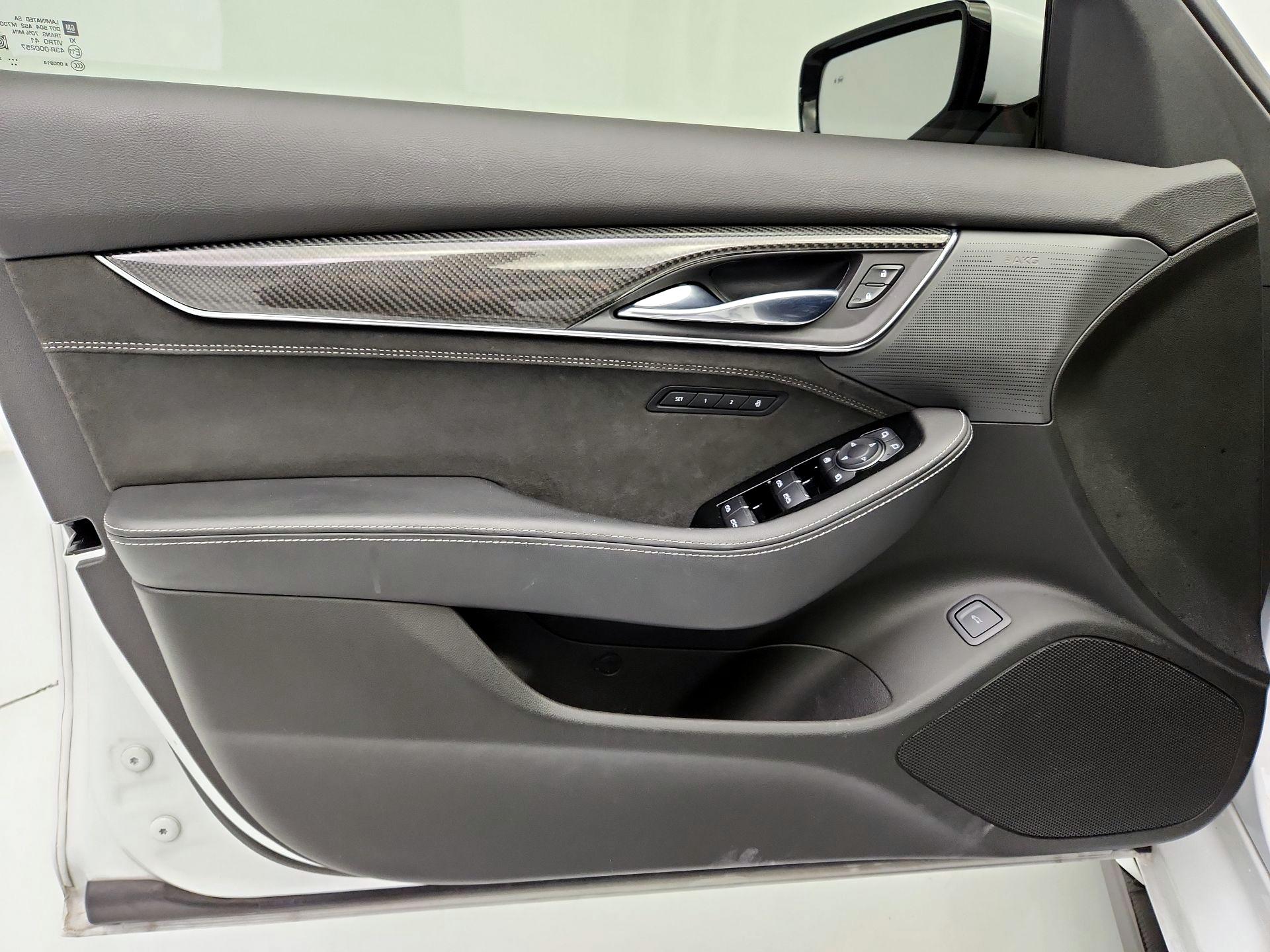 Thumbnail: 2022 Cadillac CT5 - 12