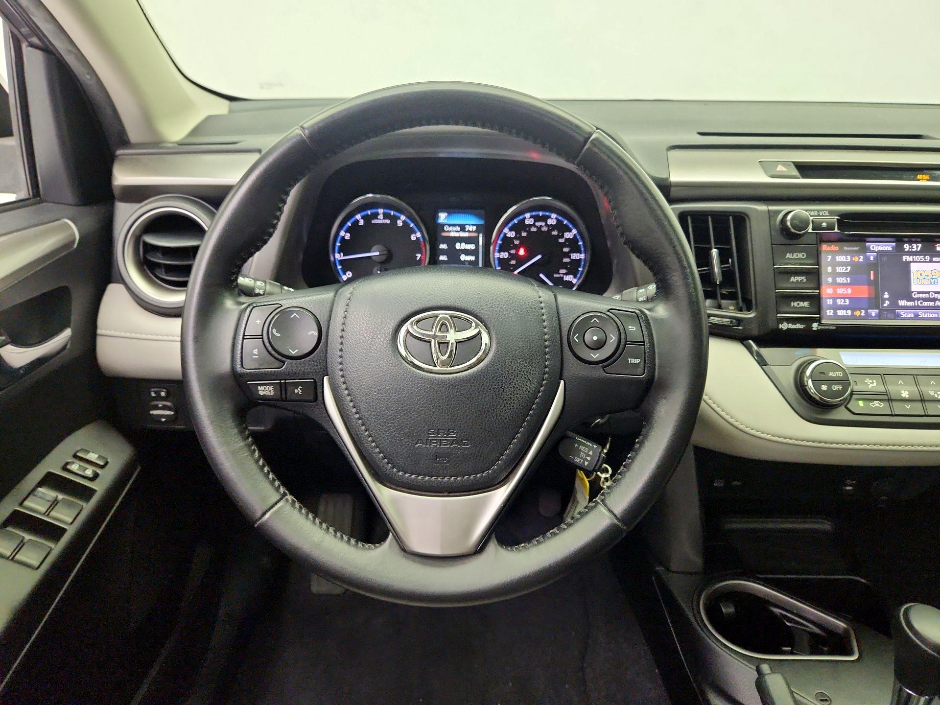 Thumbnail: 2016 Toyota RAV4 - 10