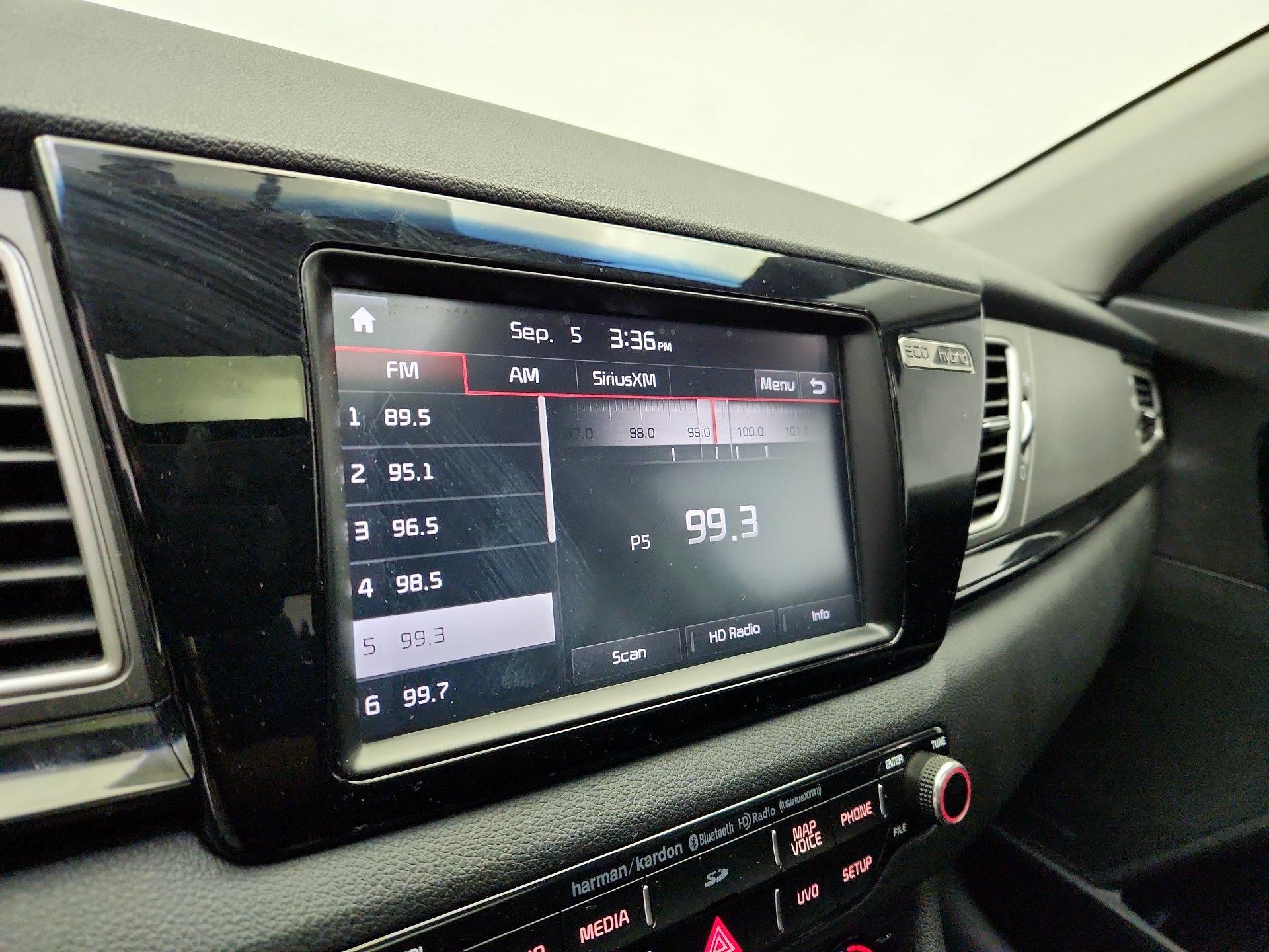 Thumbnail: 2017 Kia Niro - 16
