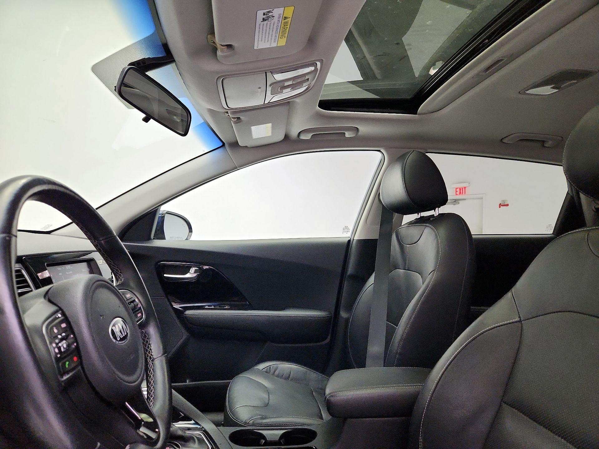 Thumbnail: 2017 Kia Niro - 20