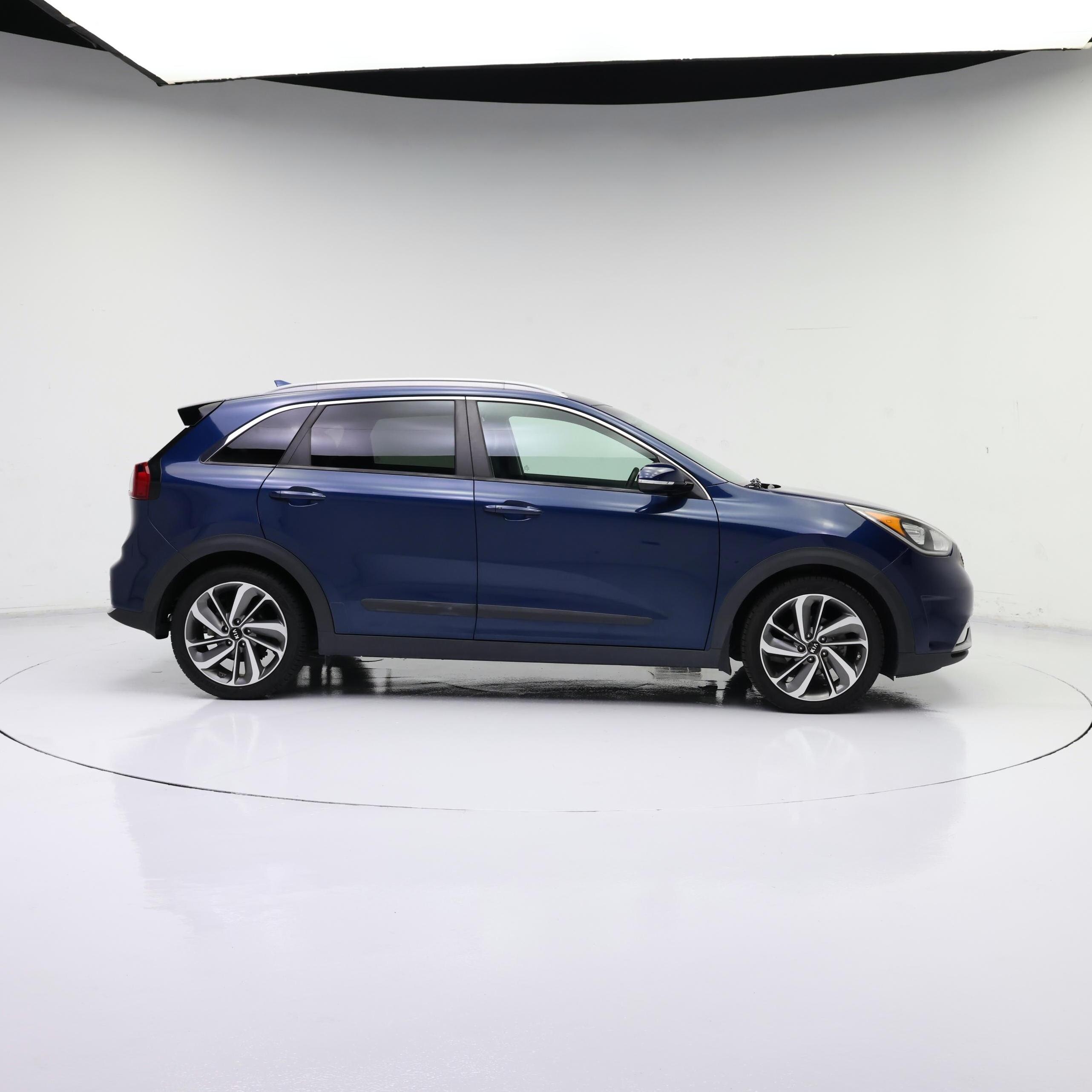 Thumbnail: 2017 Kia Niro - 7