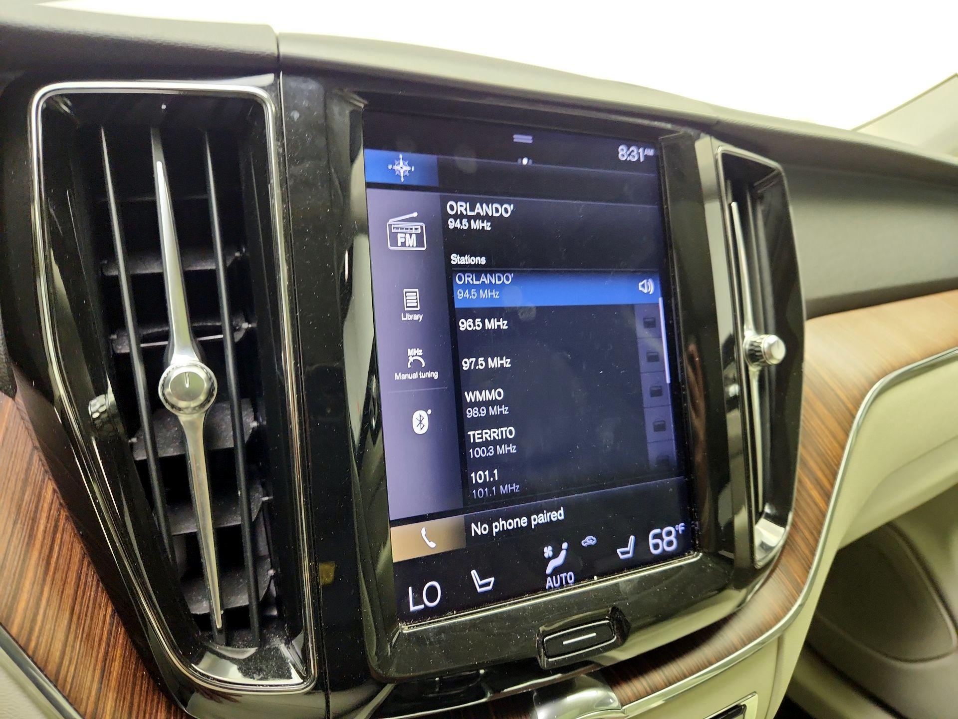 Thumbnail: 2019 Volvo XC60 - 15