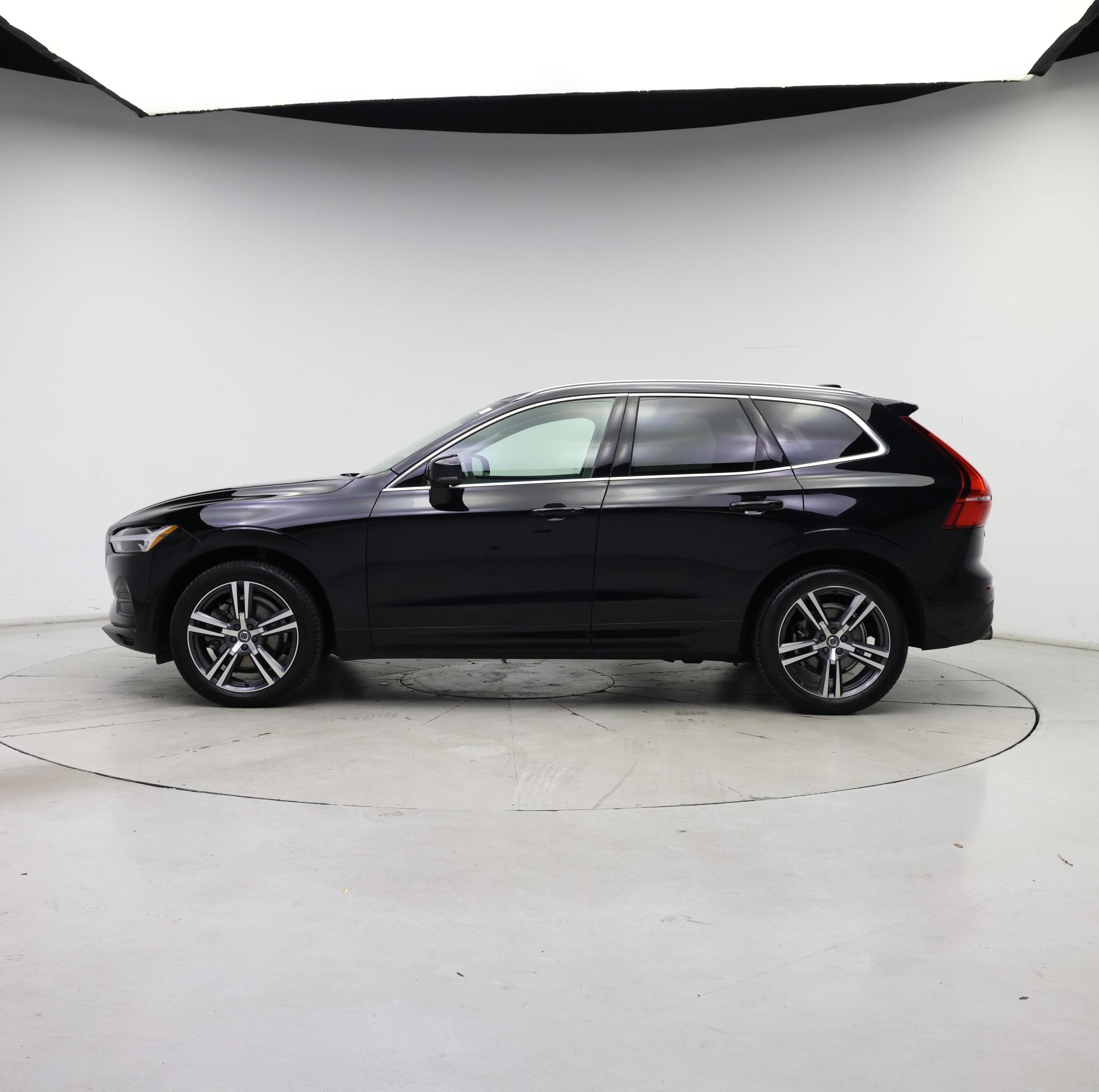 Thumbnail: 2019 Volvo XC60 - 3