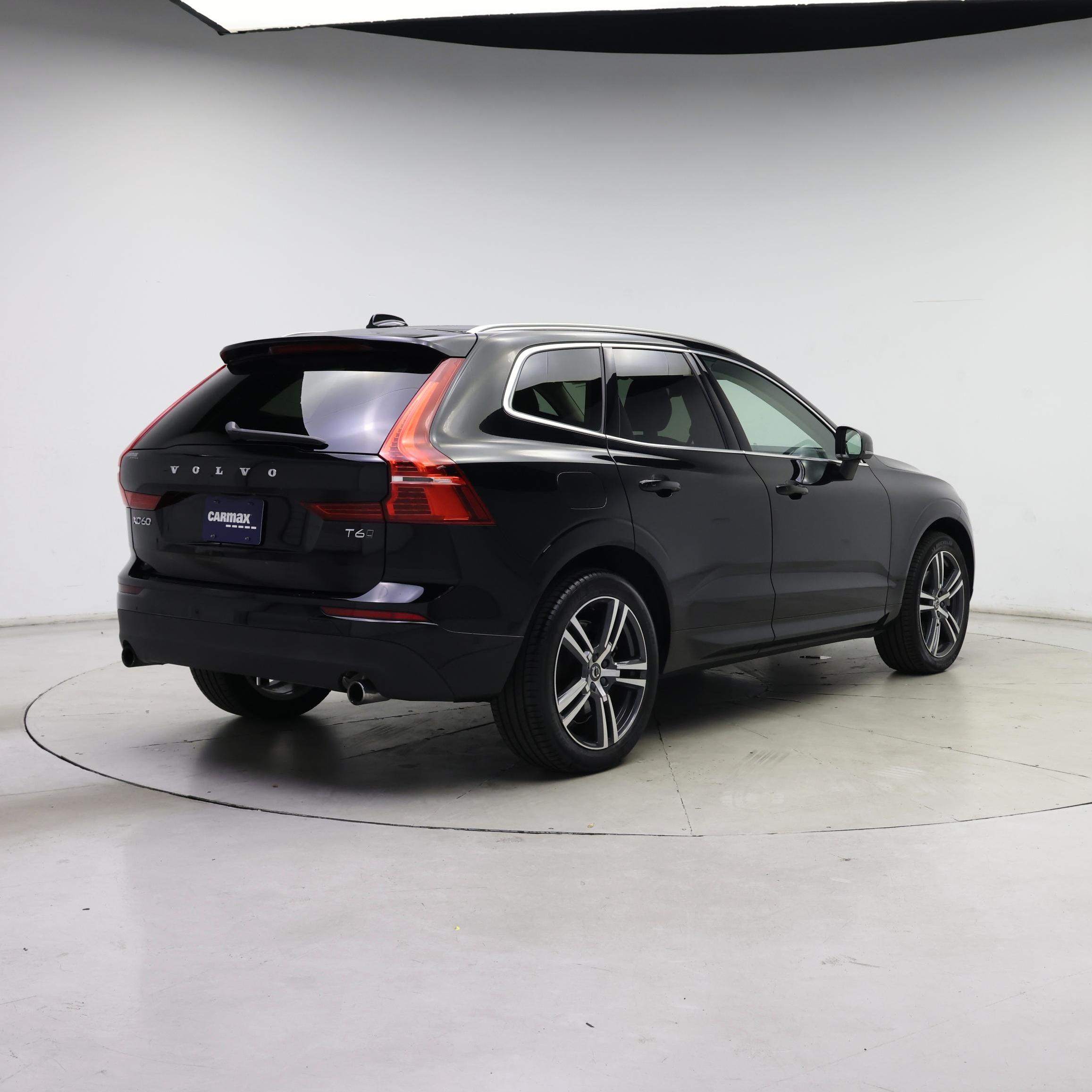 Thumbnail: 2019 Volvo XC60 - 8