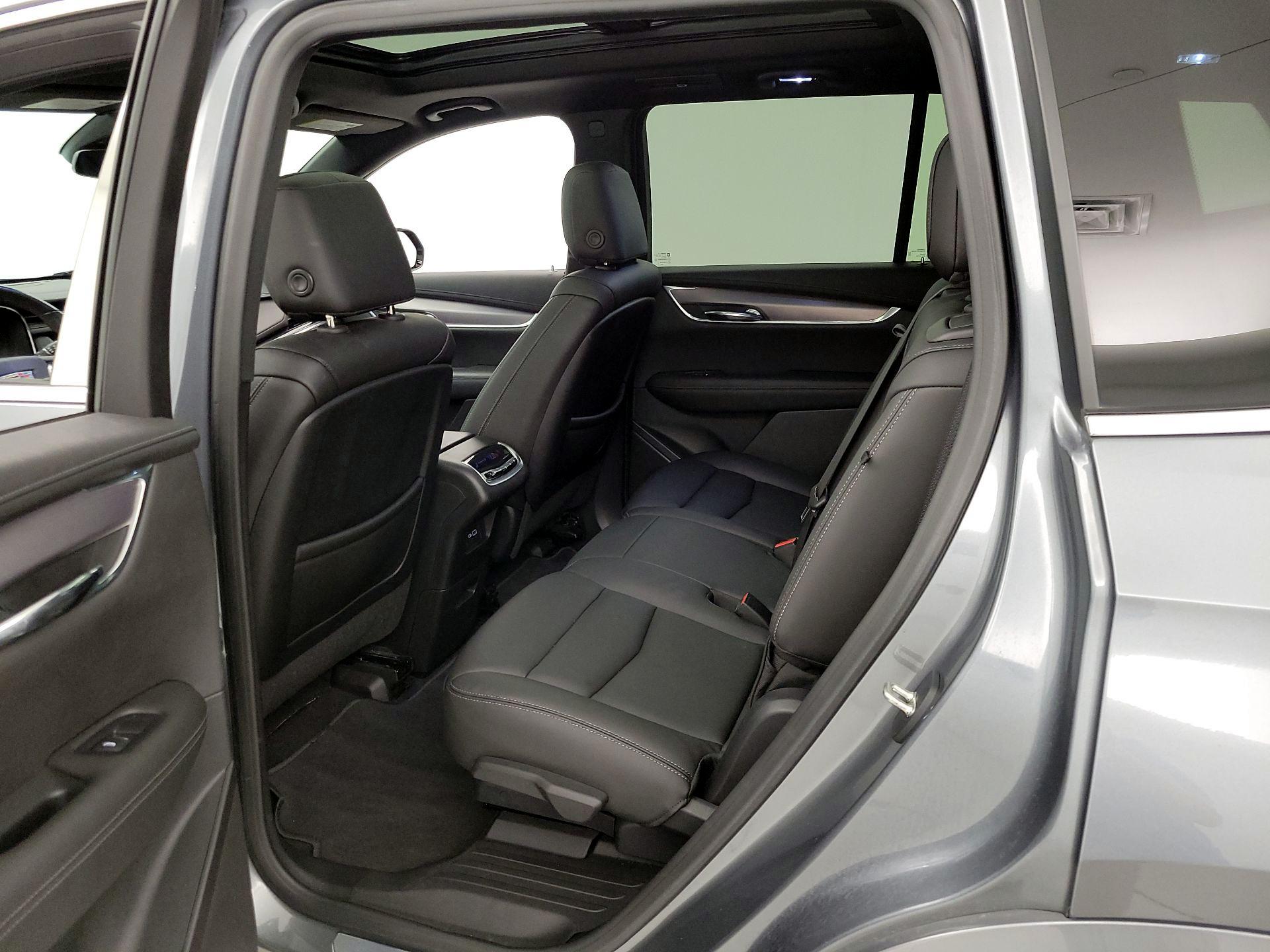 Thumbnail: 2021 Cadillac XT6 - 20