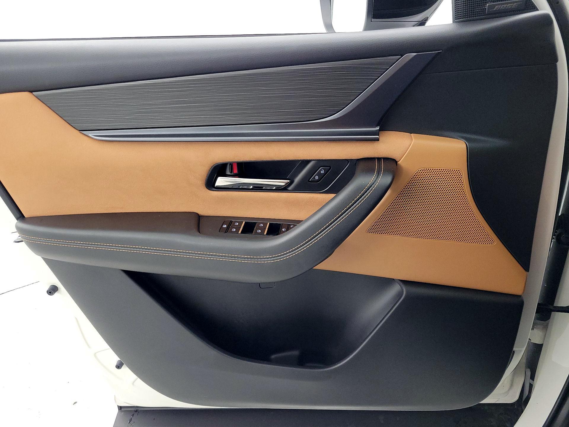 Thumbnail: 2025 Mazda CX-70 - 12