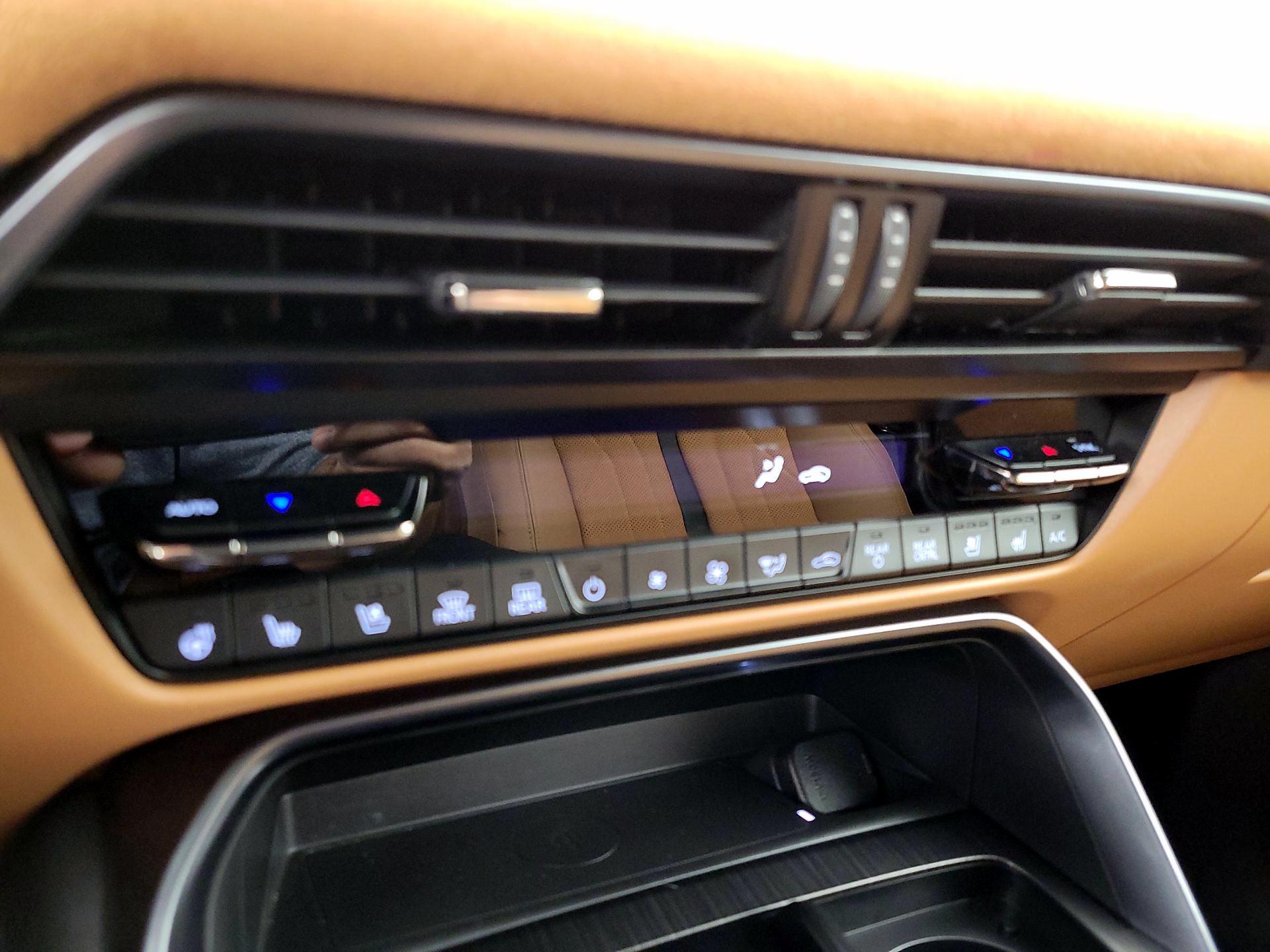 Thumbnail: 2025 Mazda CX-70 - 16