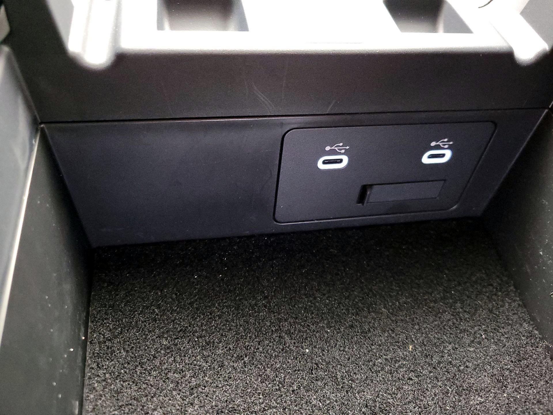 Thumbnail: 2025 Mazda CX-70 - 18