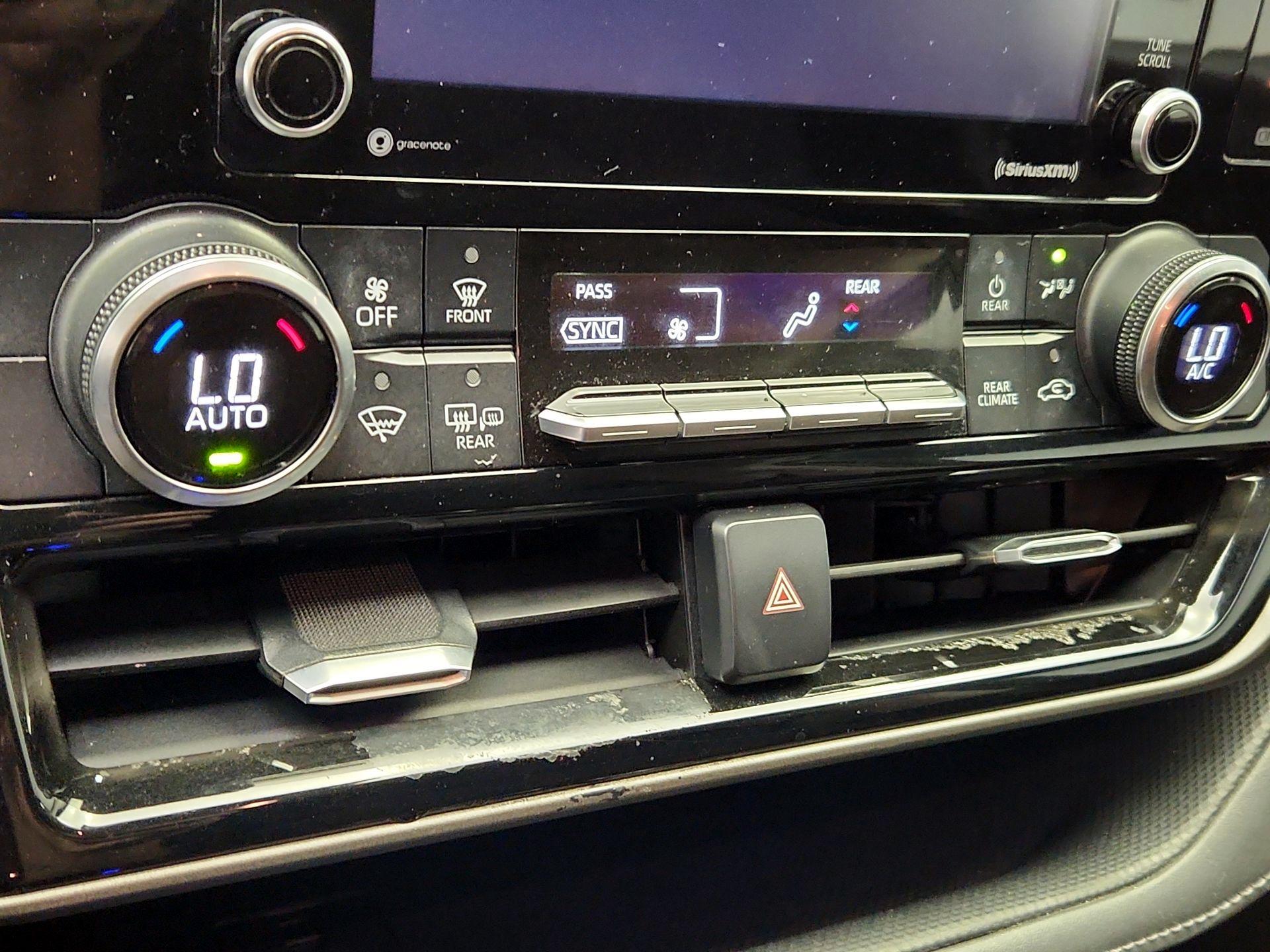 Thumbnail: 2021 Toyota Highlander - 16