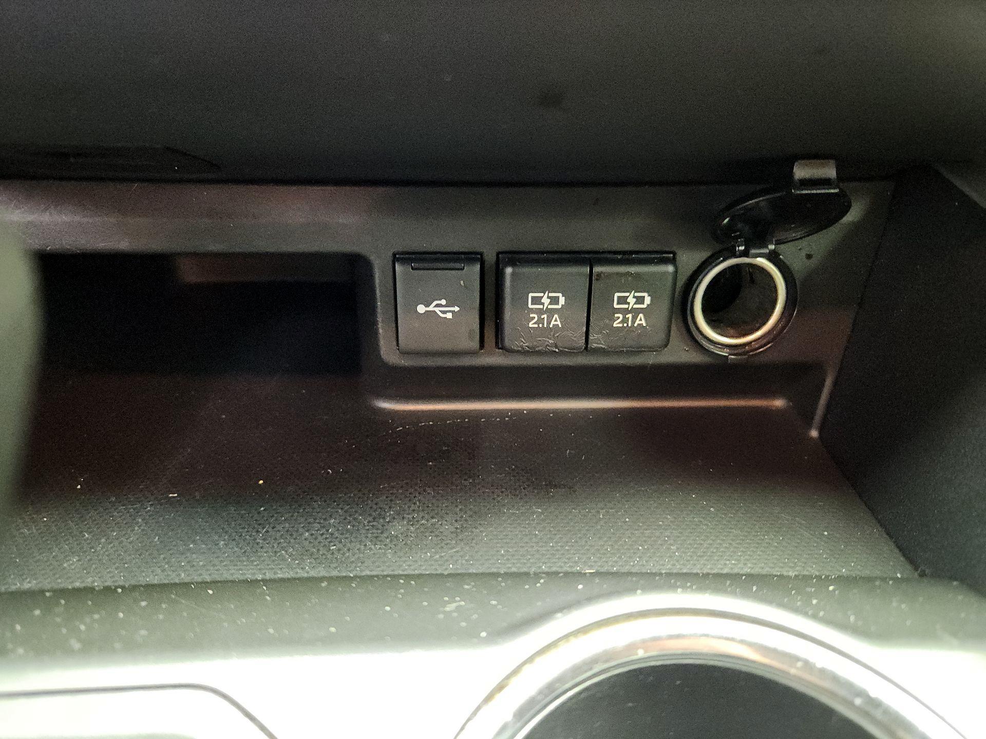 Thumbnail: 2021 Toyota Highlander - 18