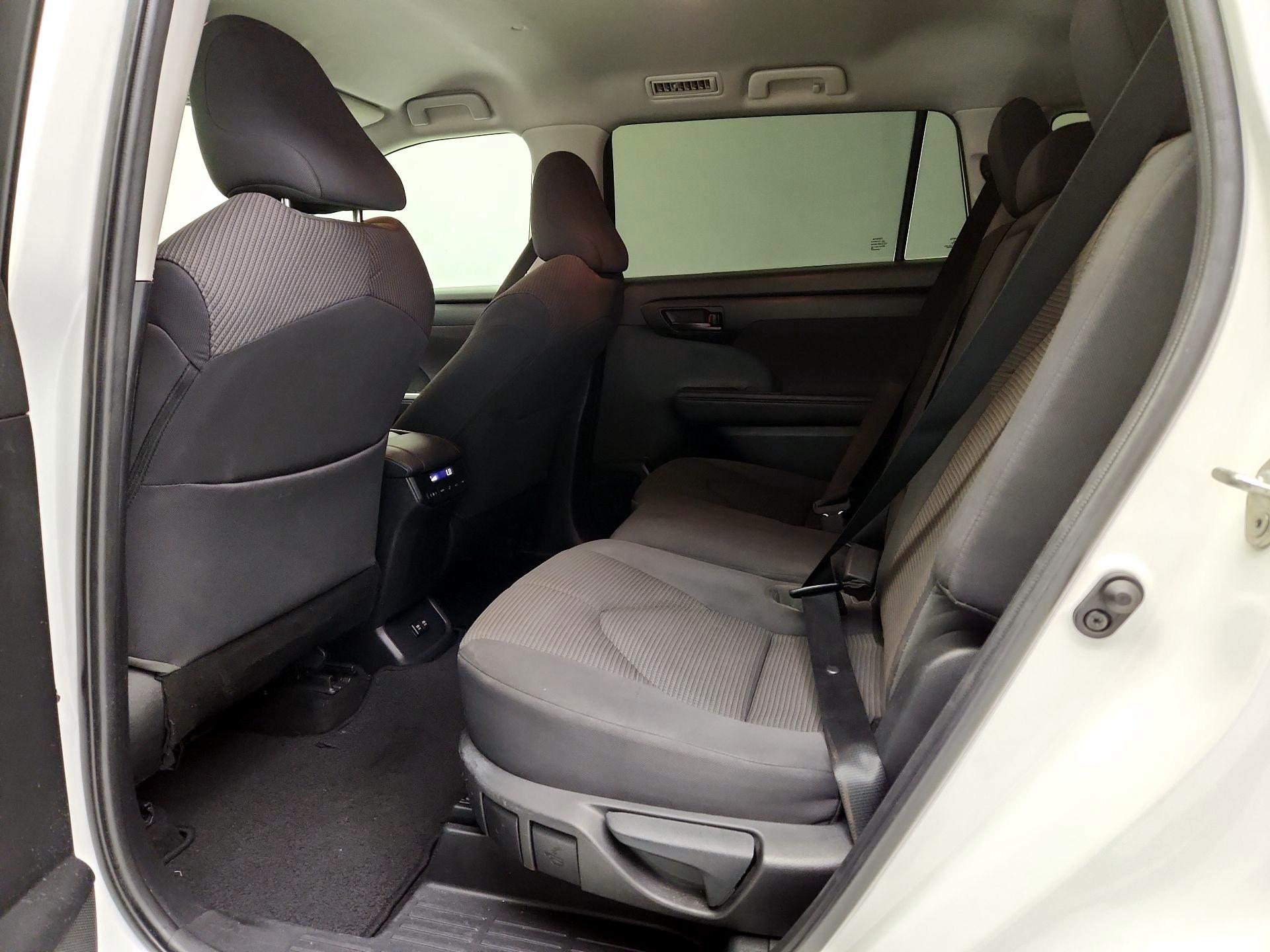 Thumbnail: 2021 Toyota Highlander - 19