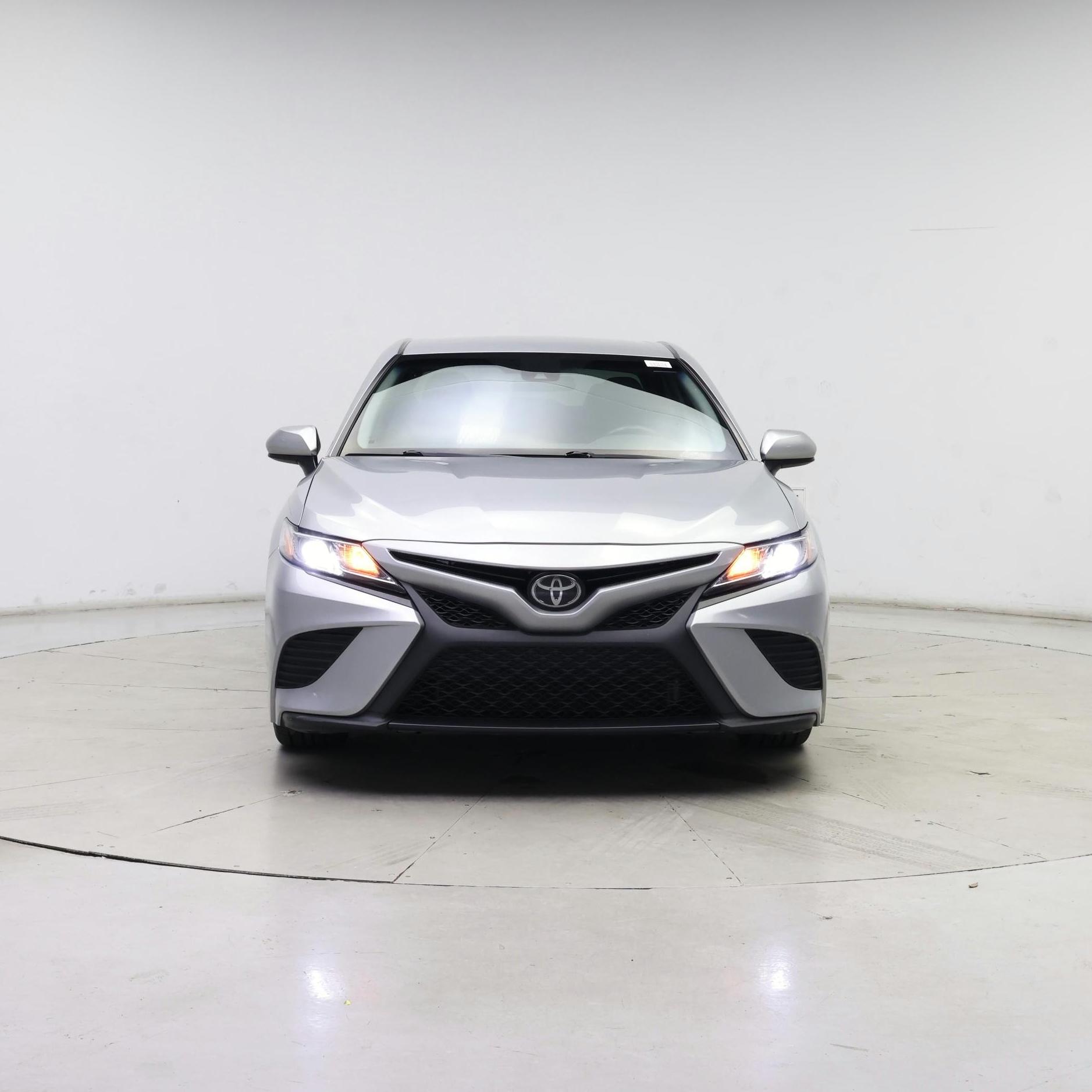 Thumbnail: 2019 Toyota Camry - 5