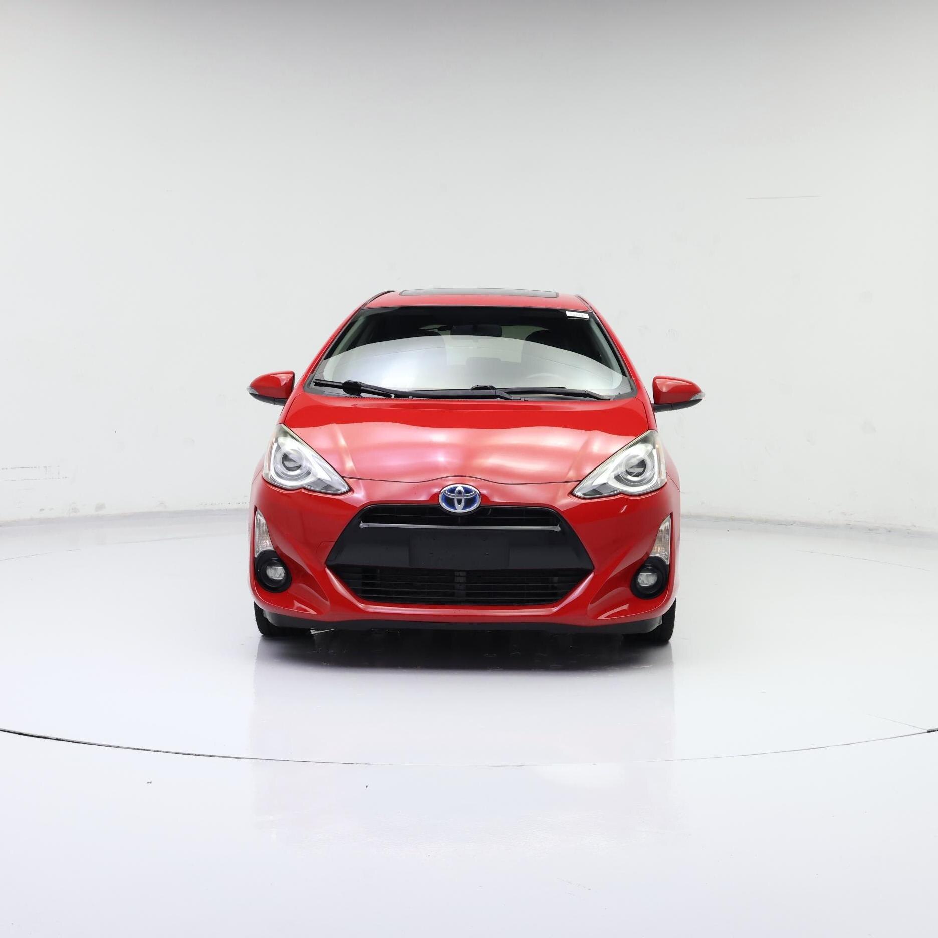 Thumbnail: 2015 Toyota Prius c - 5