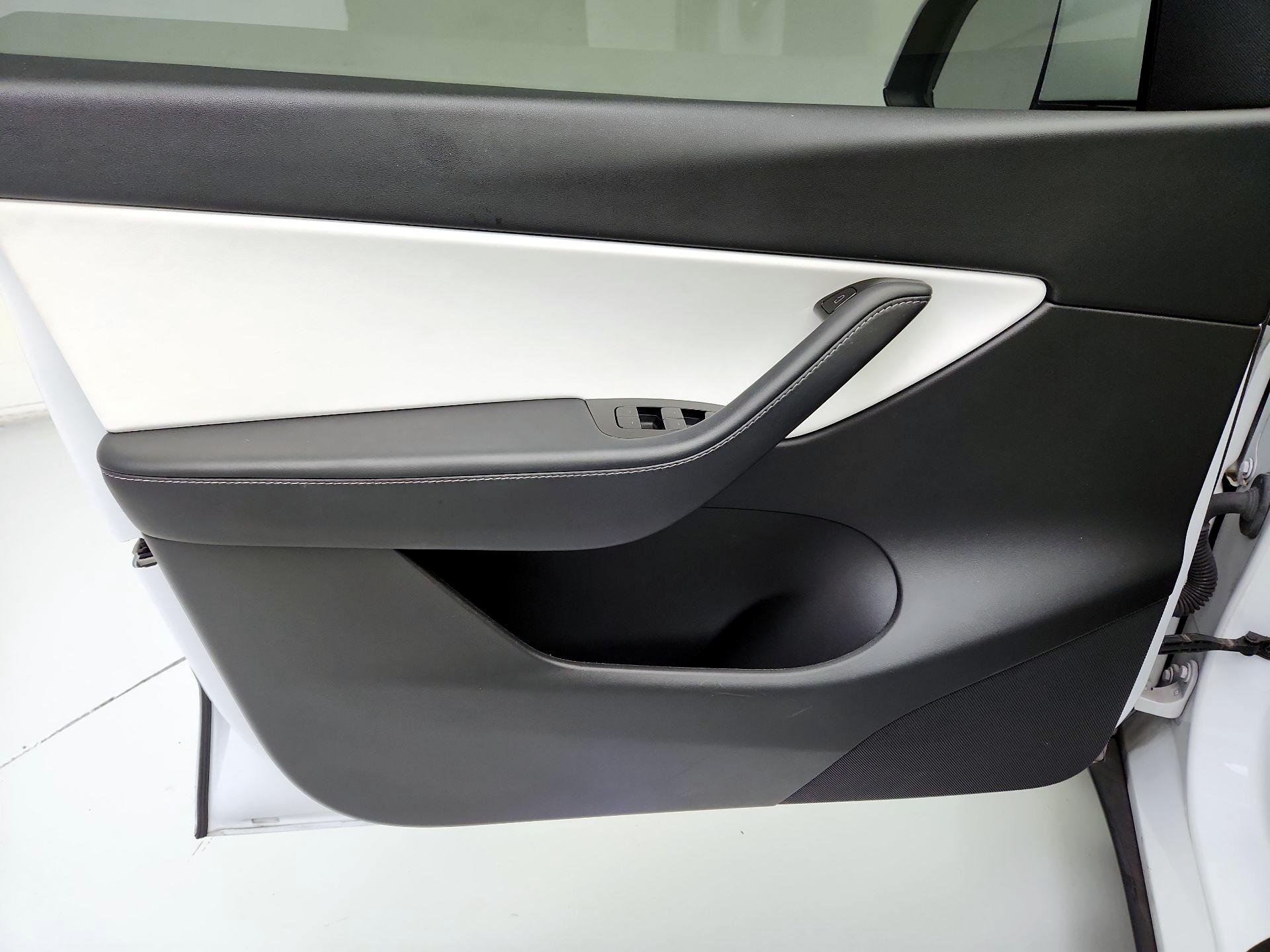 Thumbnail: 2020 Tesla Model Y - 12