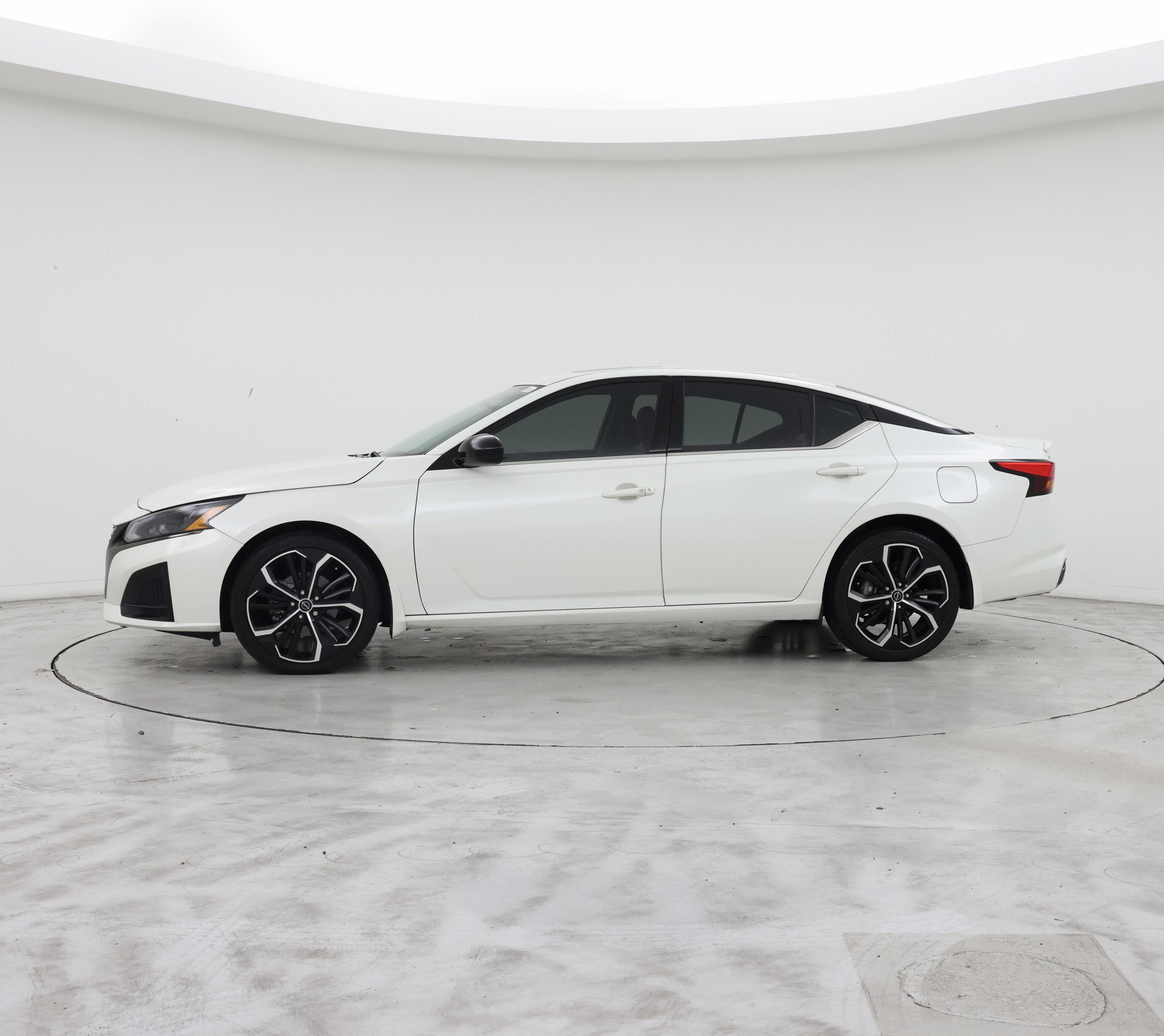 Thumbnail: 2023 Nissan Altima - 3