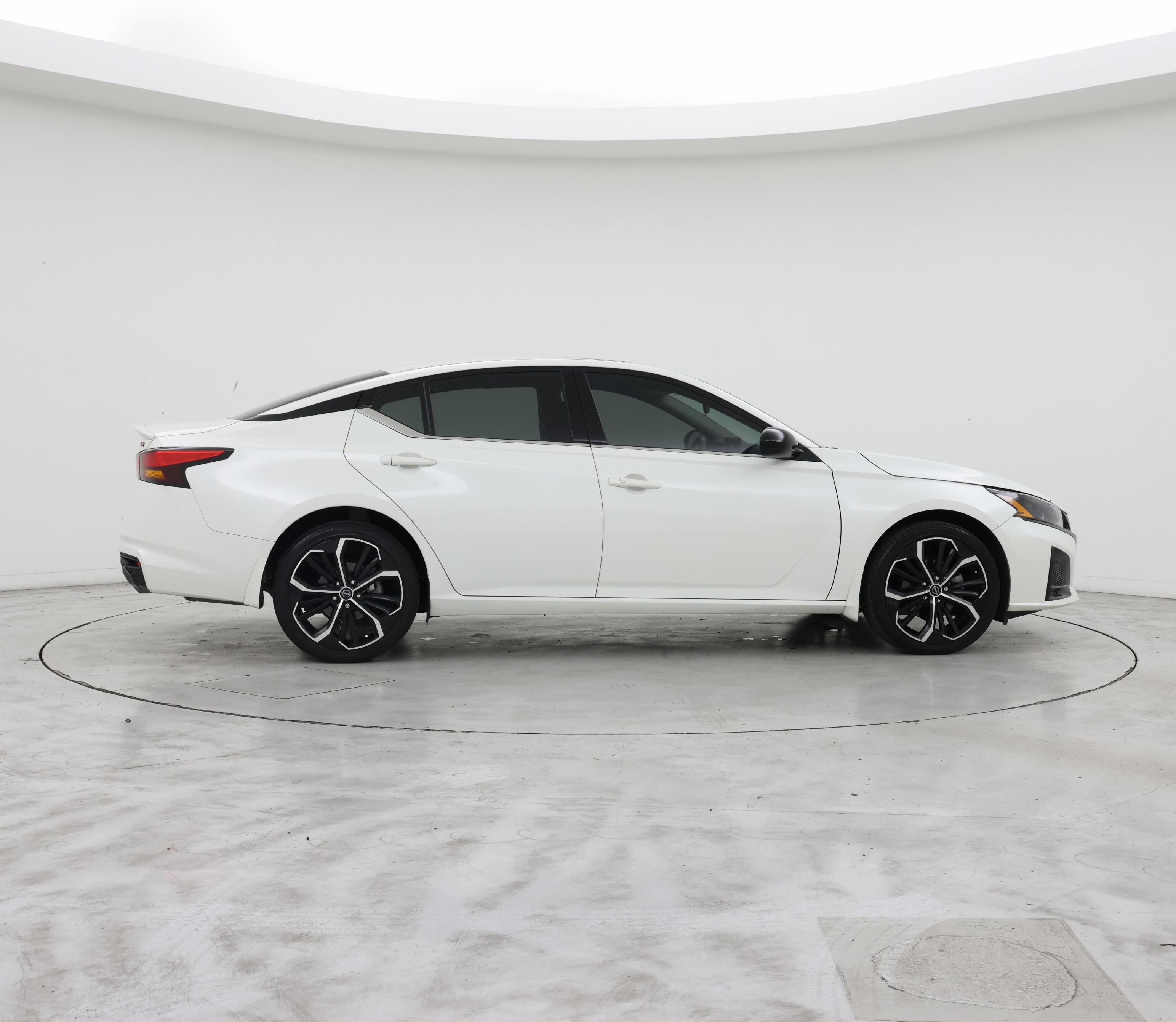 Thumbnail: 2023 Nissan Altima - 7