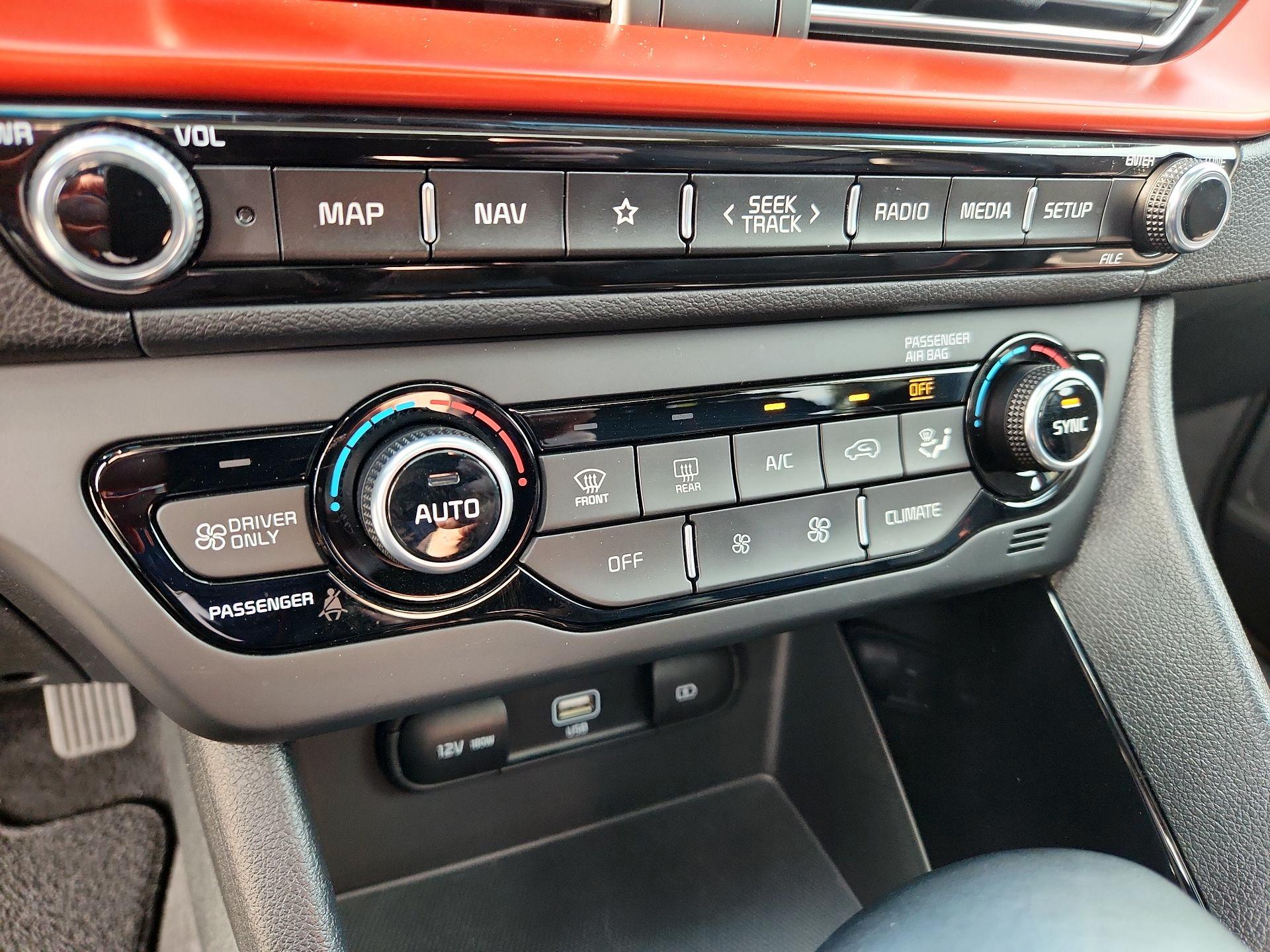 Thumbnail: 2021 Kia Niro - 15