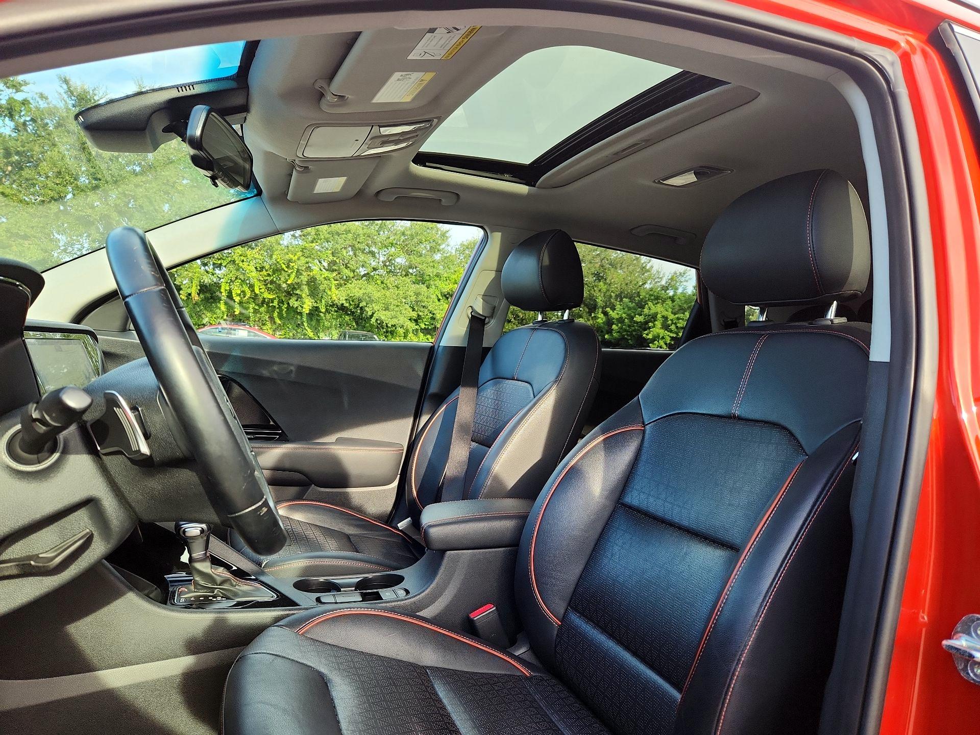 Thumbnail: 2021 Kia Niro - 18